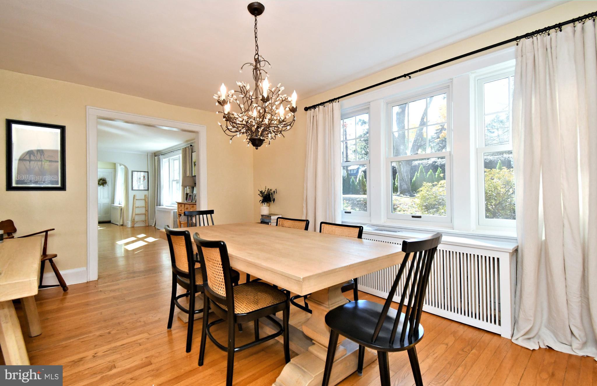 DELAVUE MANOR - Residential