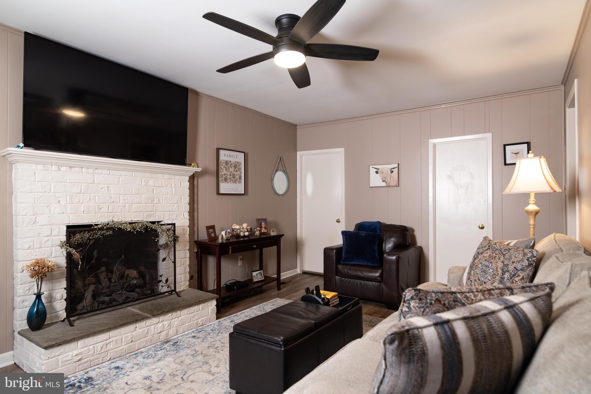 WILLOW FARMS - Residential