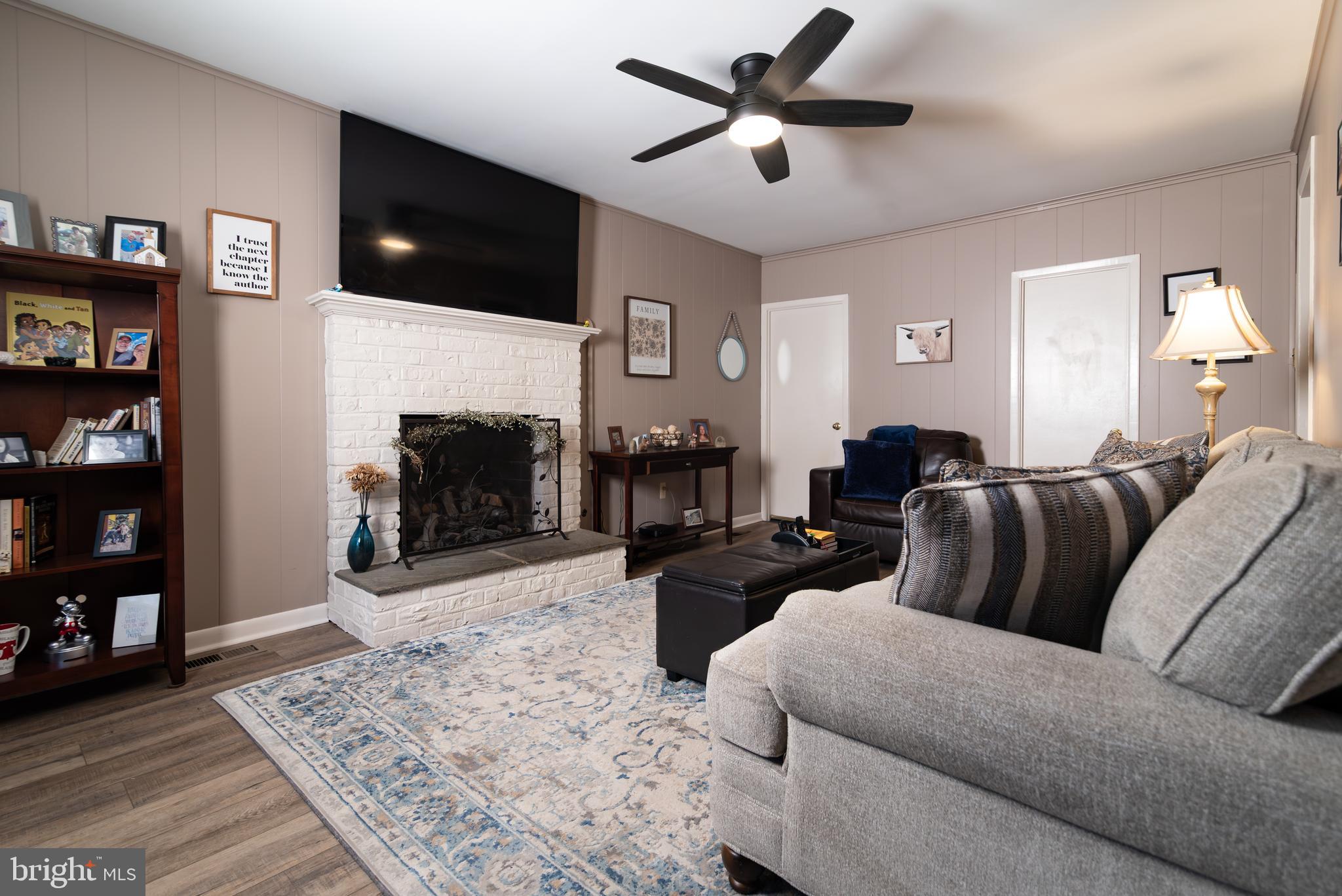 WILLOW FARMS - Residential