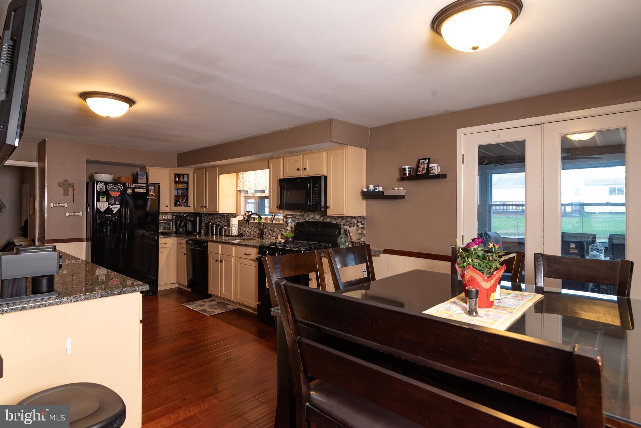 WILLOW FARMS - Residential