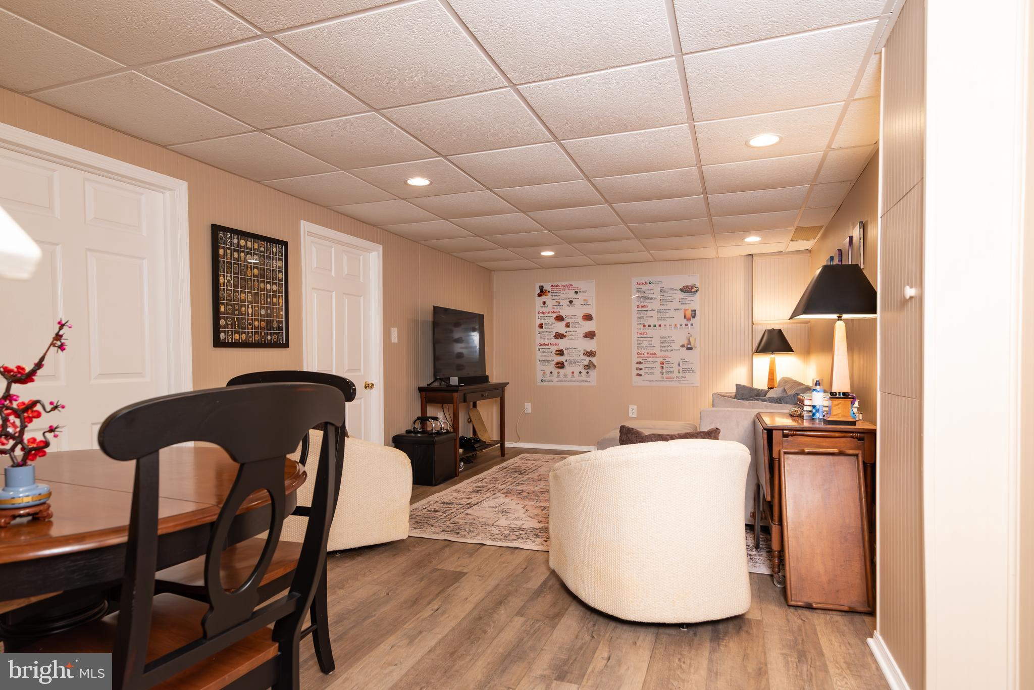 WILLOW FARMS - Residential