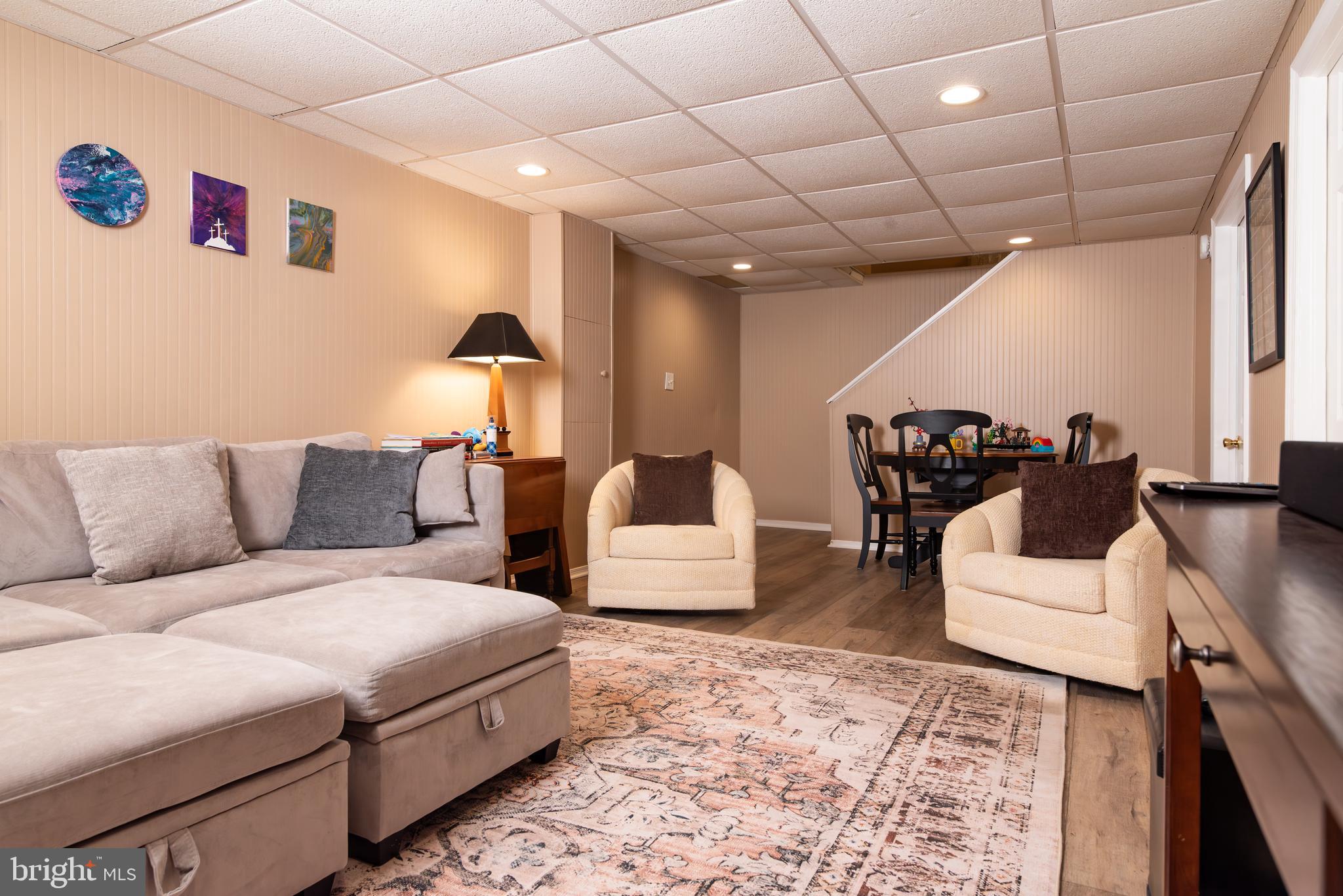 WILLOW FARMS - Residential