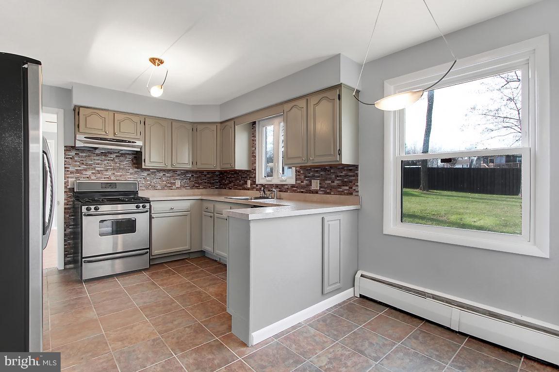 COLONIAL HEIGHTS - Residential