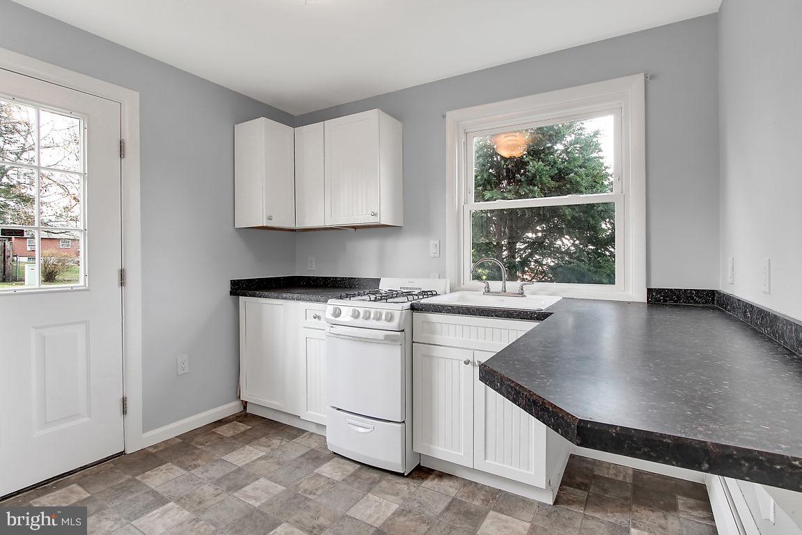 COLONIAL HEIGHTS - Residential