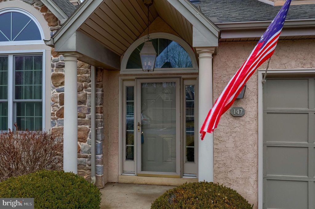 Photo of 147 Greenview Drive, LANCASTER, PA 17601 (MLS # PALA2084226)