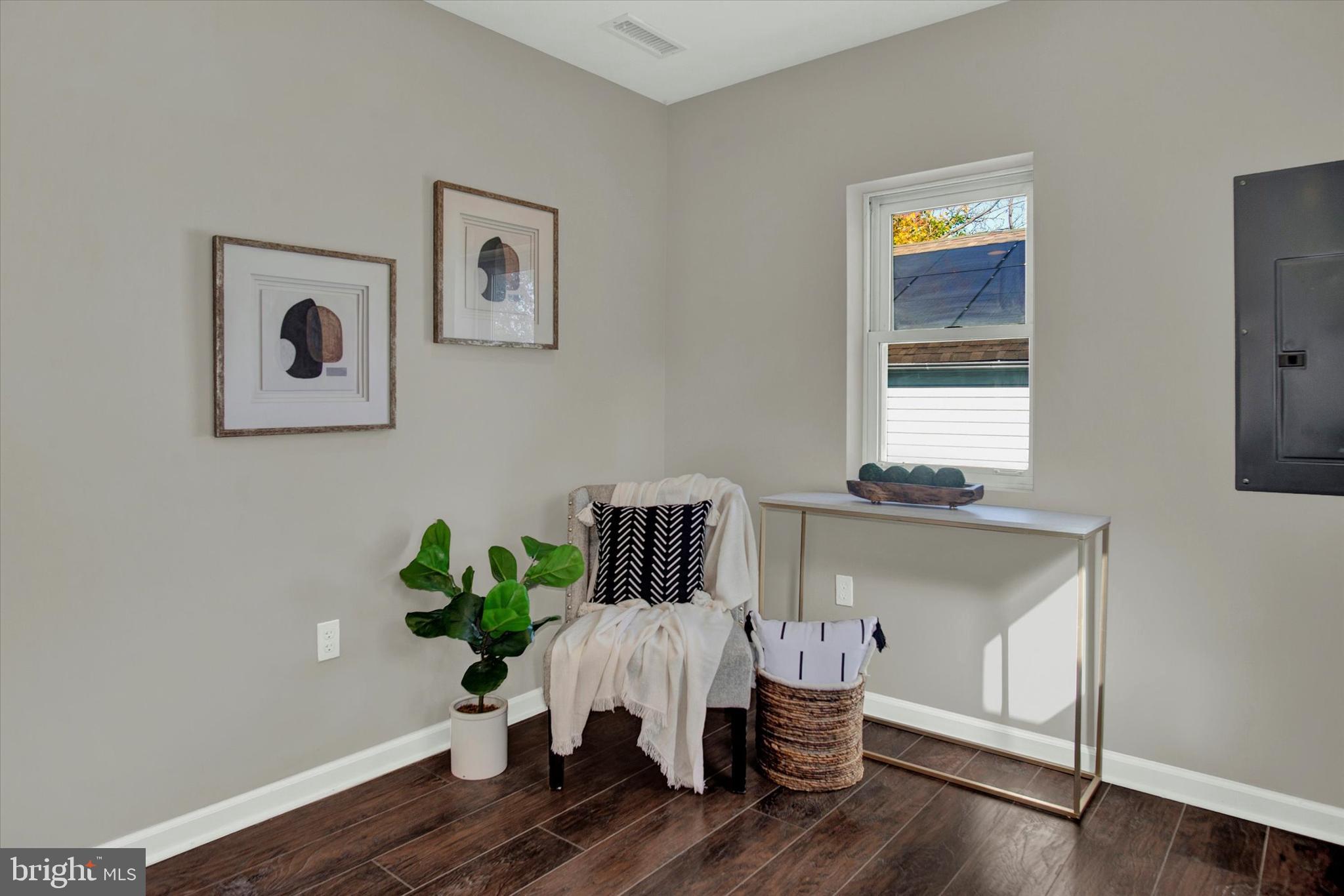 CAPITOL HEIGHTS - Residential