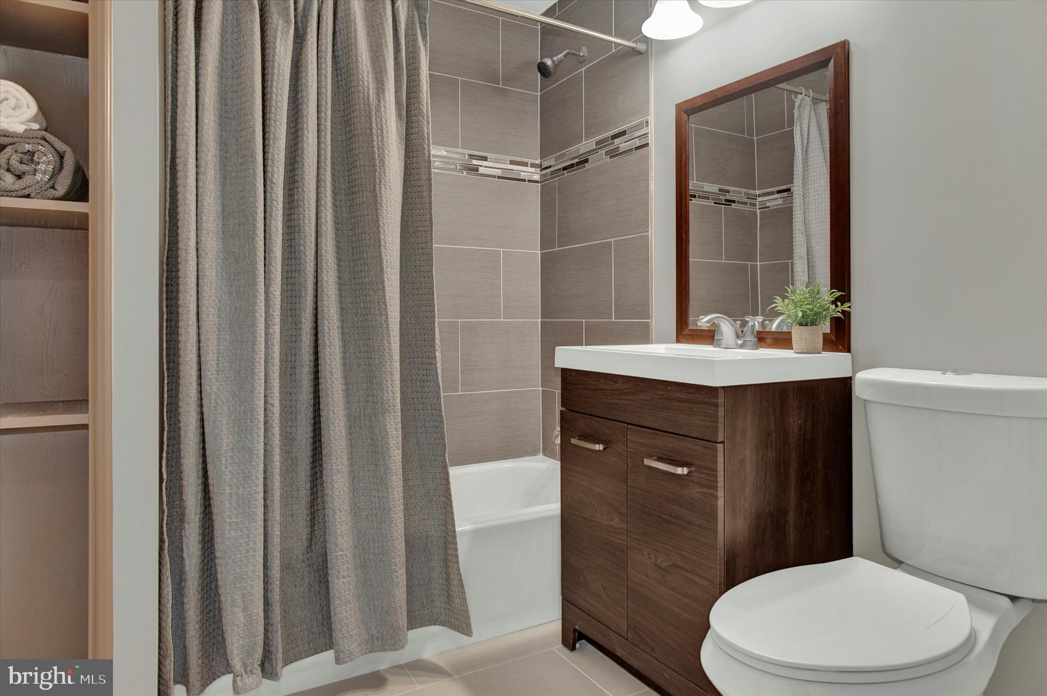 CAPITOL HEIGHTS - Residential