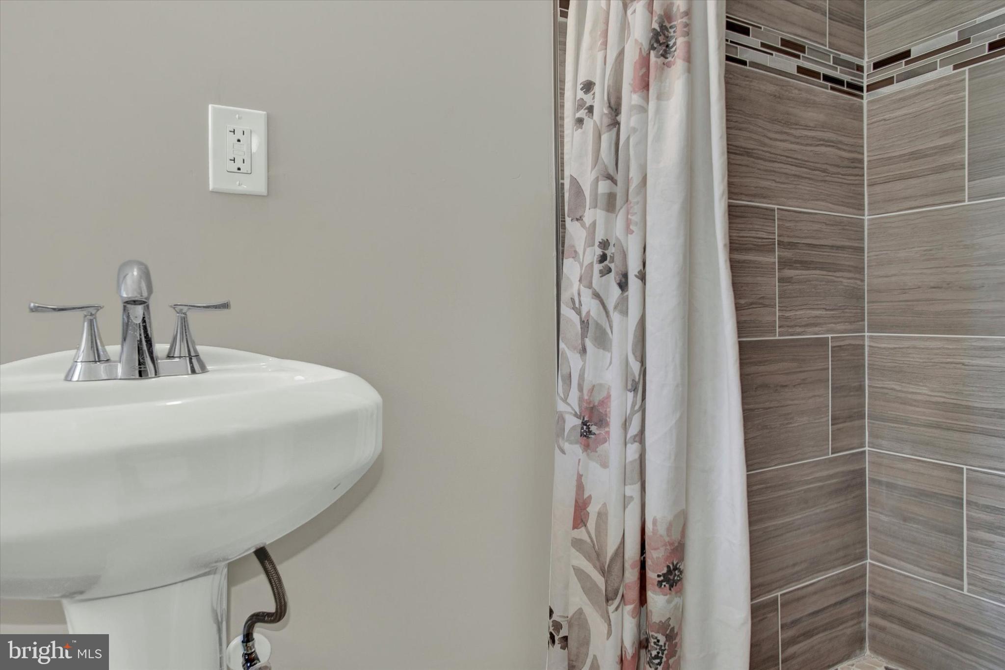 CAPITOL HEIGHTS - Residential