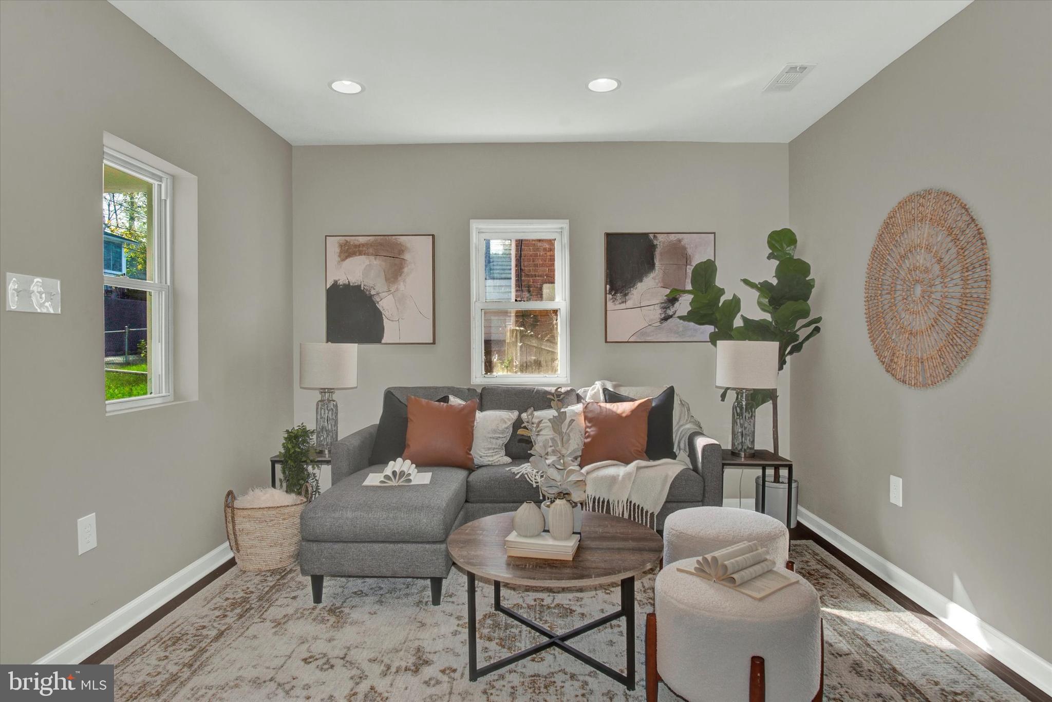 CAPITOL HEIGHTS - Residential