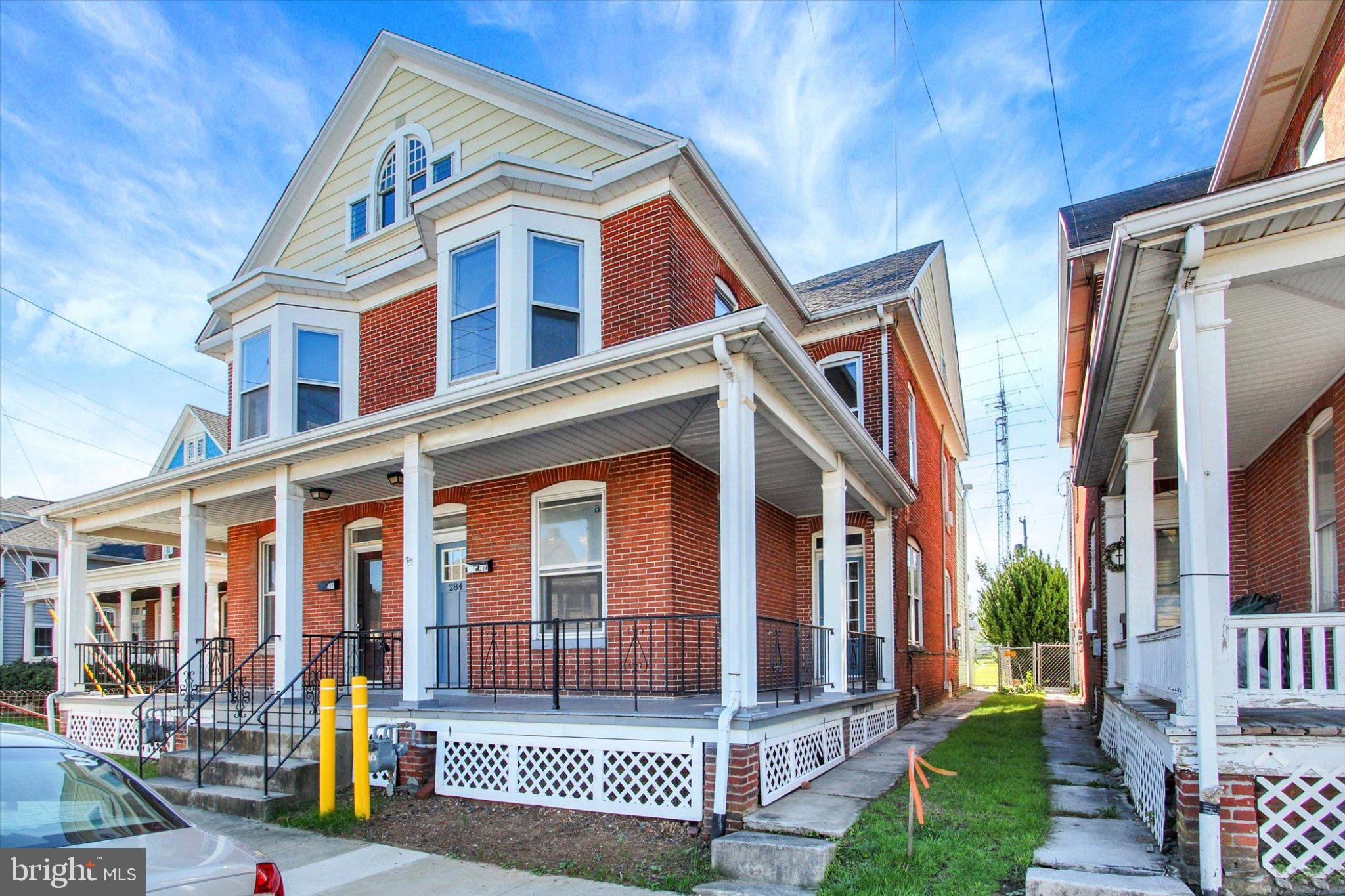 284 THIRD STREET