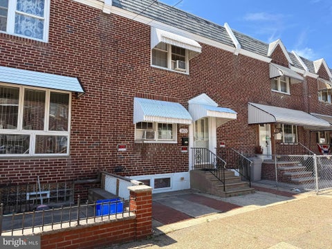 Townhouse For Sale - 1822 S Dover Street<br/> PHILADELPHIA, PA 19145
