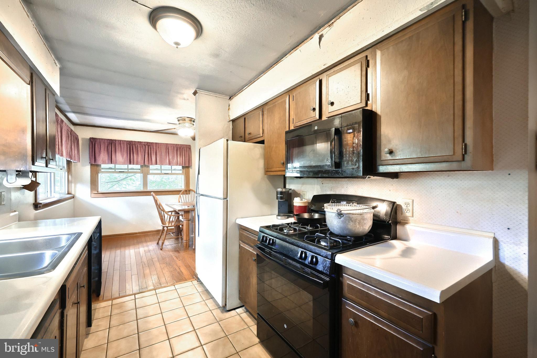 WINDSOR TWP - Residential