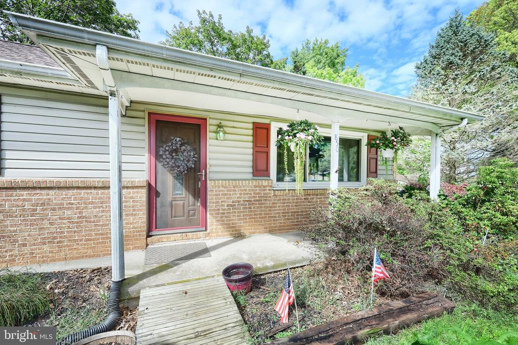 Photo of 850 Jefferson Lane, RED LION, PA 17356 (MLS # PAYK2090576)