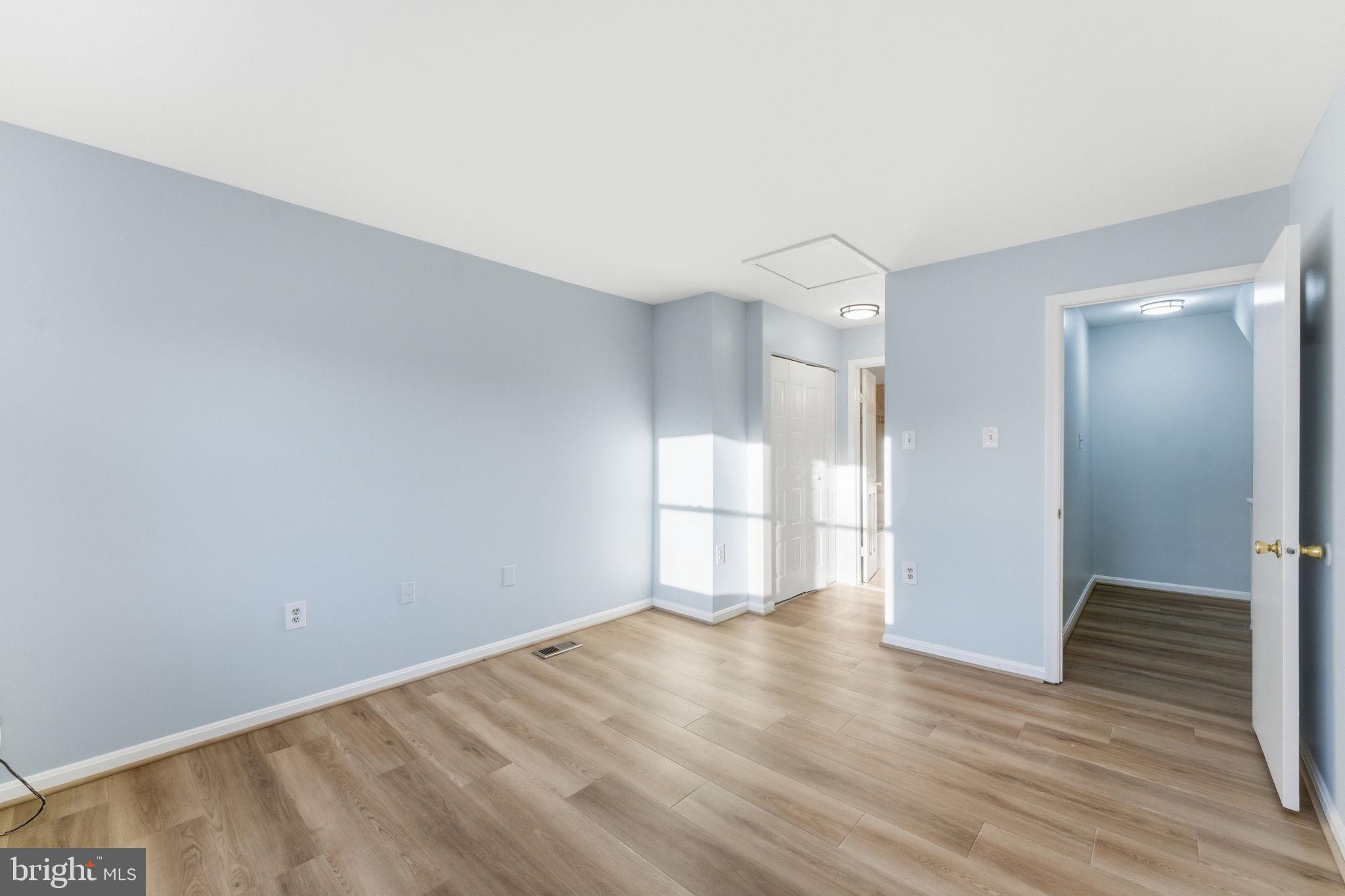 STONINGTON CONDOMINIUMS - Residential