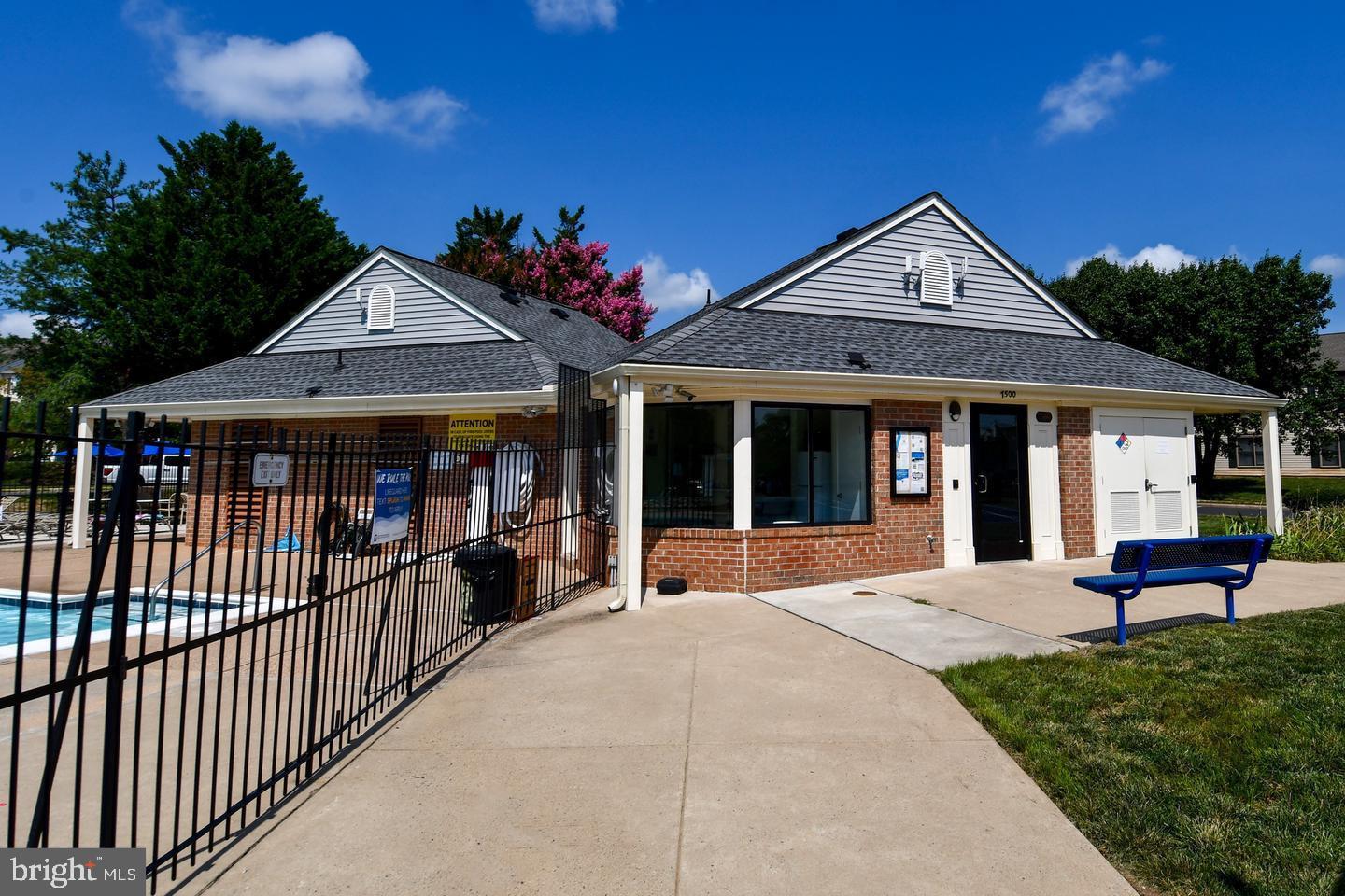 STONINGTON CONDOMINIUMS - Residential