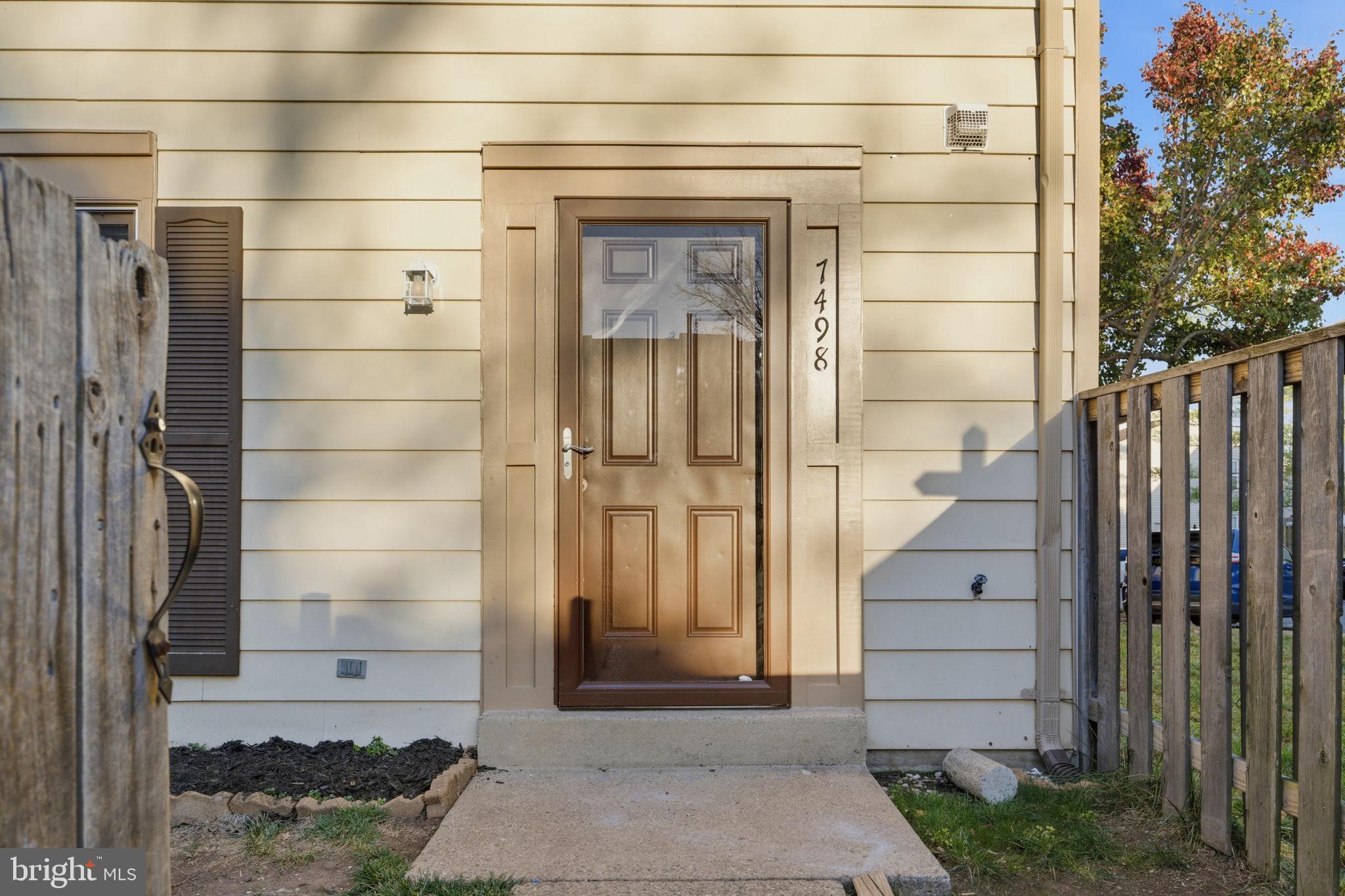 STONINGTON CONDOMINIUMS - Residential