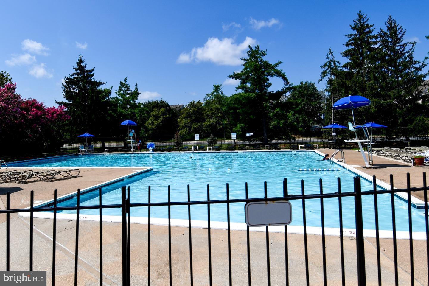 STONINGTON CONDOMINIUMS - Residential