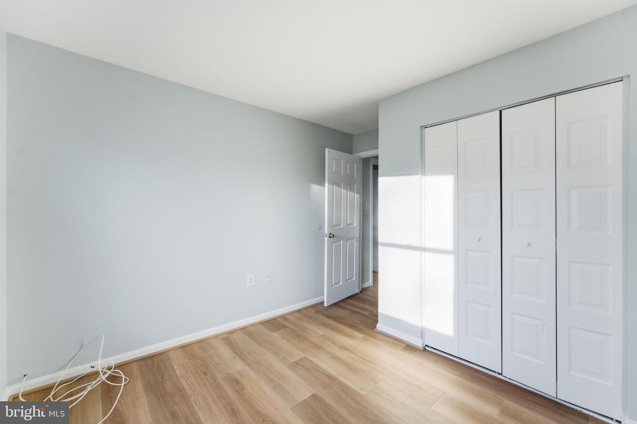 STONINGTON CONDOMINIUMS - Residential