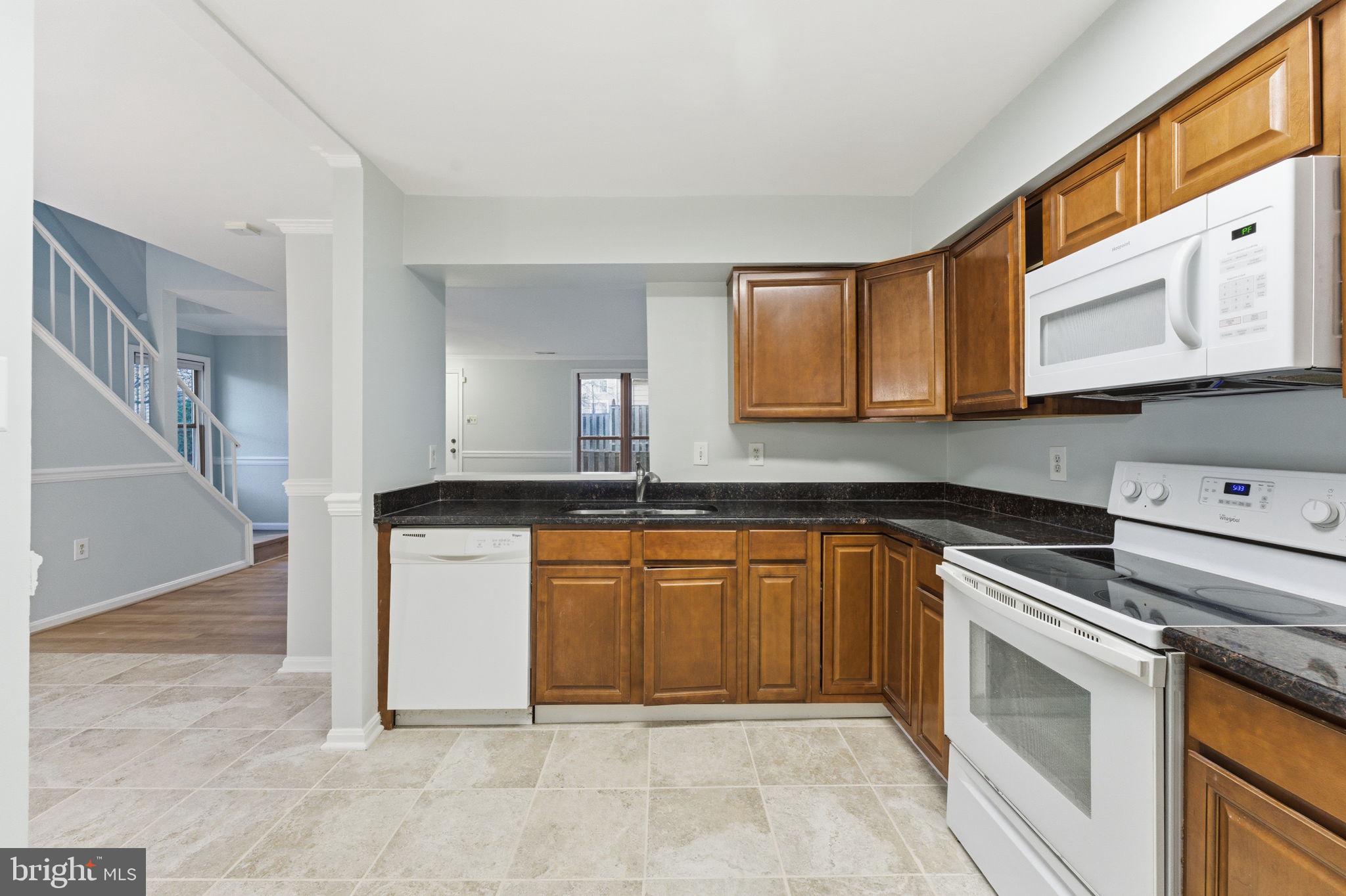 STONINGTON CONDOMINIUMS - Residential