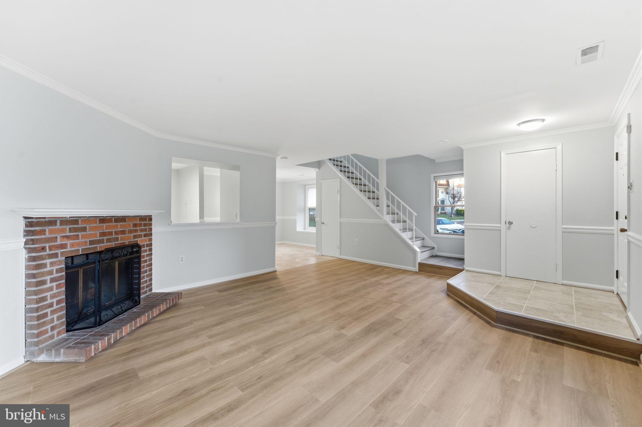 STONINGTON CONDOMINIUMS - Residential