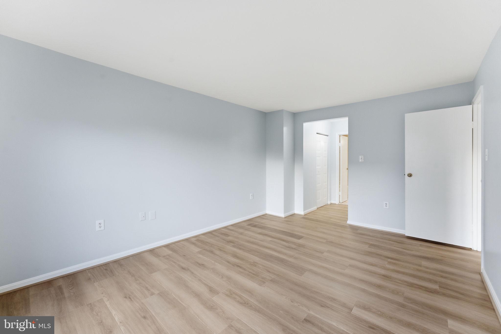 STONINGTON CONDOMINIUMS - Residential