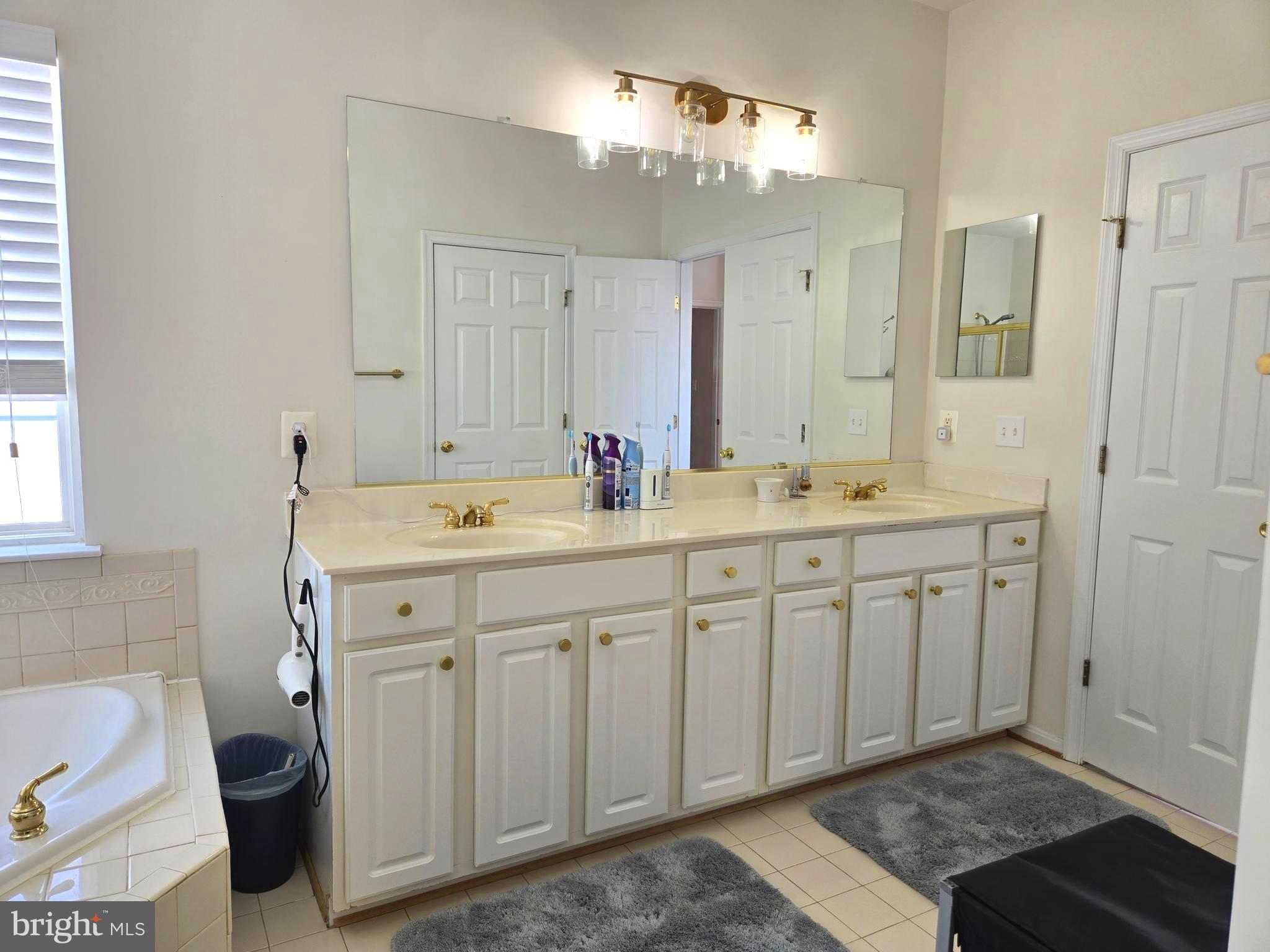 HUNTFIELD - Residential