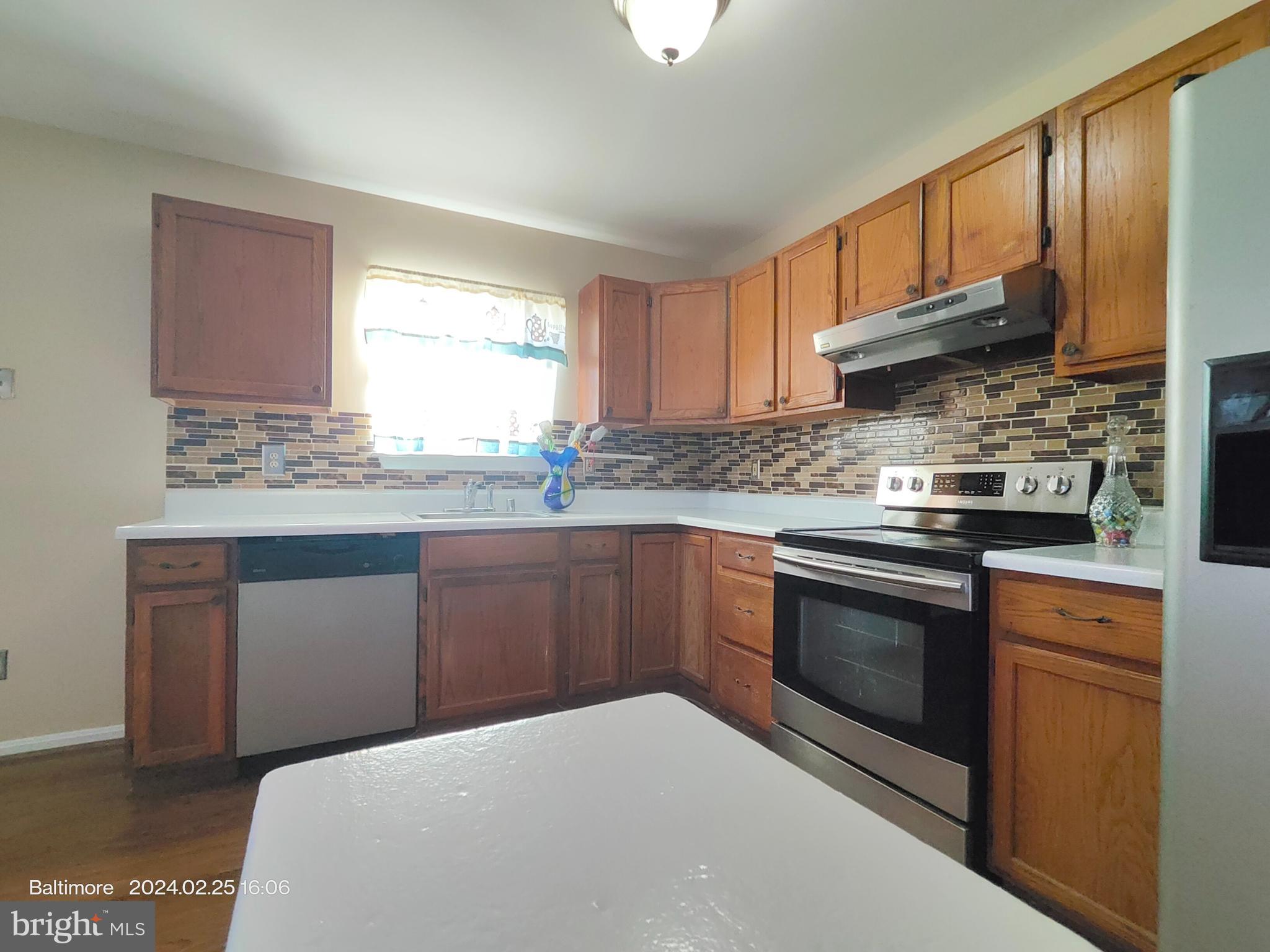 ROLAND TERRACE - Residential Lease