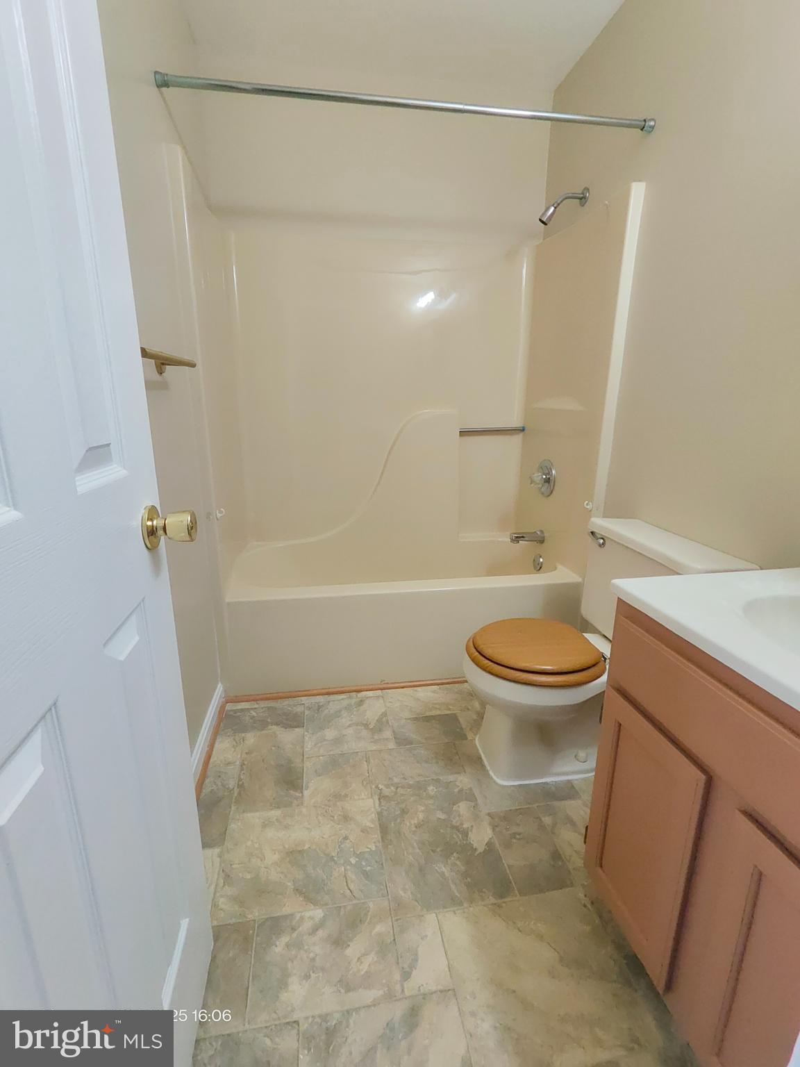 ROLAND TERRACE - Residential Lease