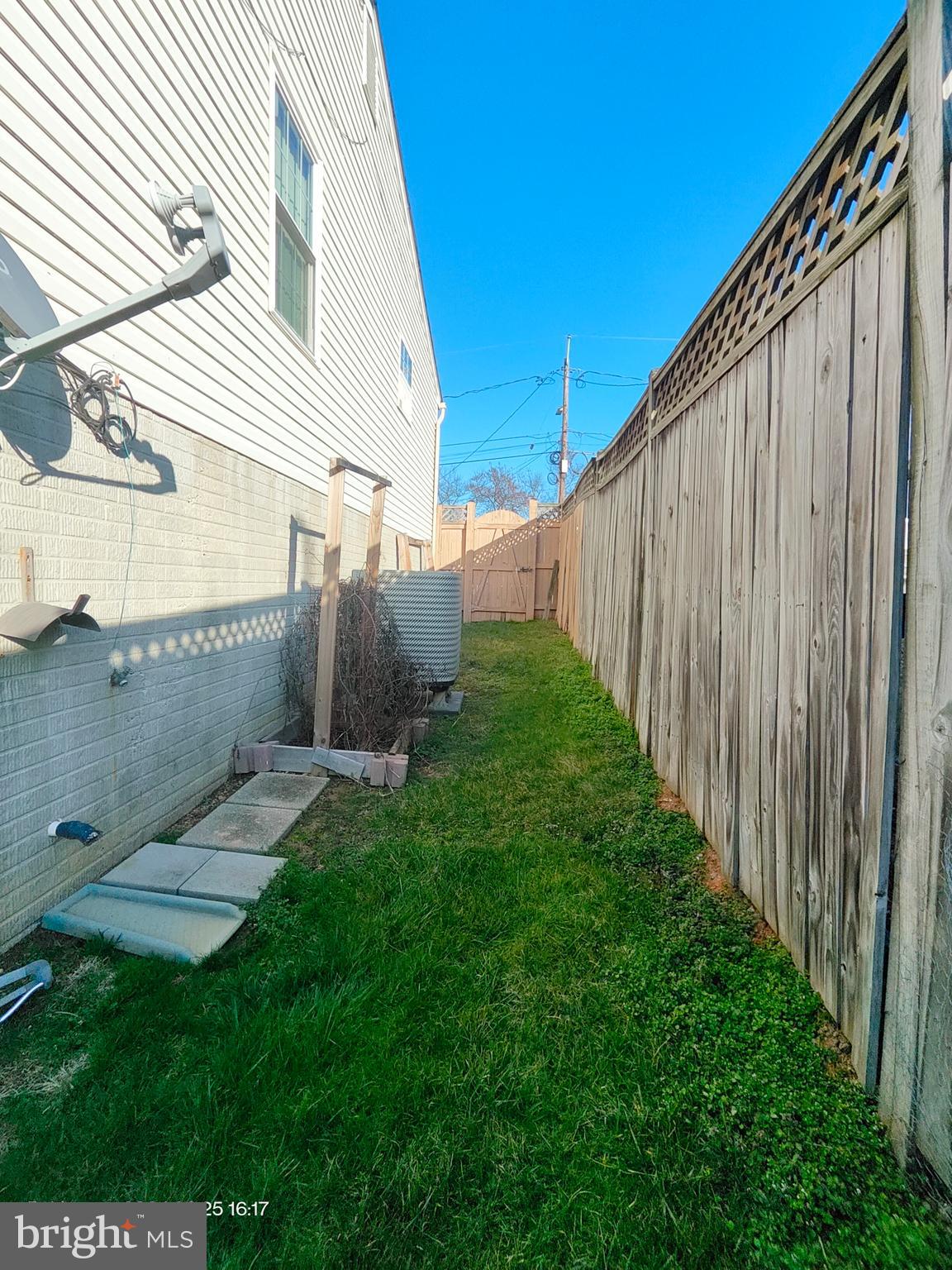 ROLAND TERRACE - Residential Lease