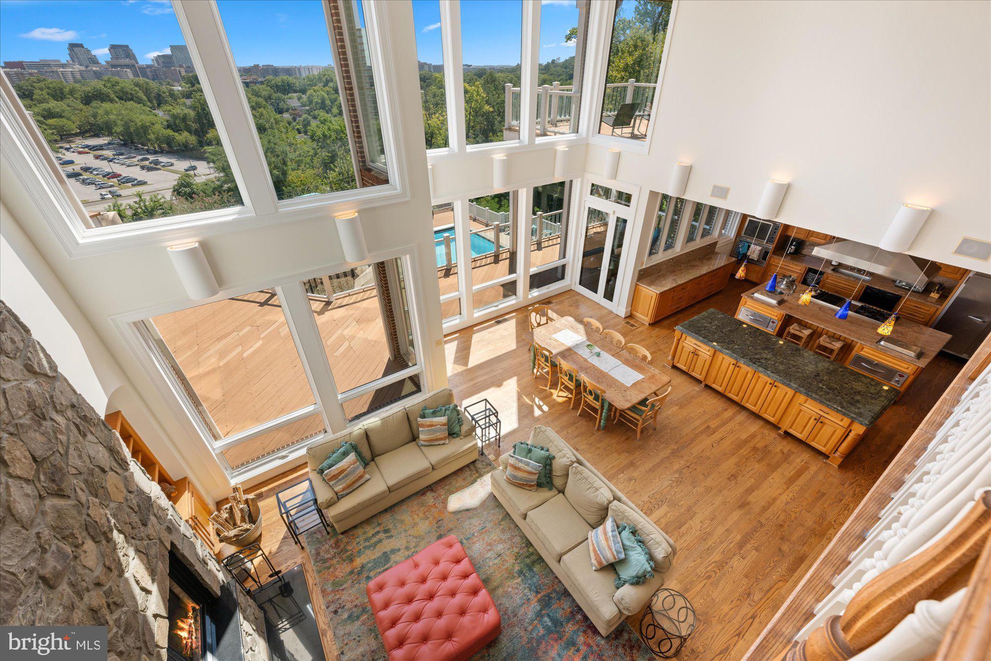 ARLINGTON RIDGE - Residential