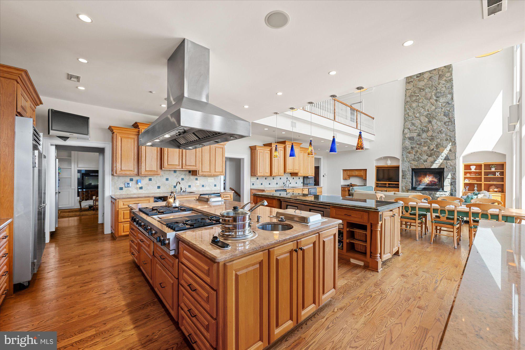 ARLINGTON RIDGE - Residential