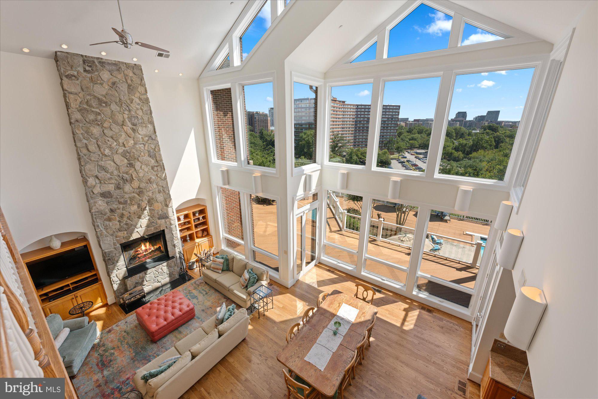 ARLINGTON RIDGE - Residential