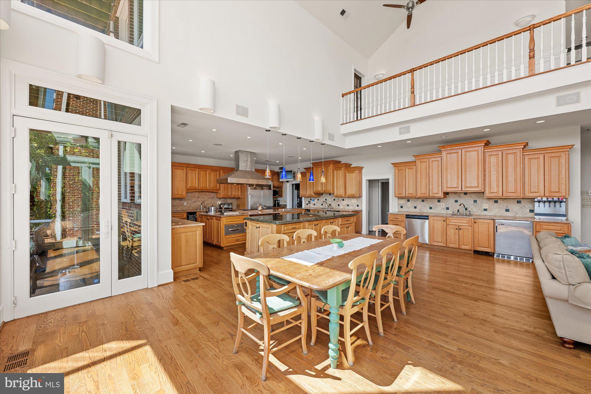 ARLINGTON RIDGE - Residential