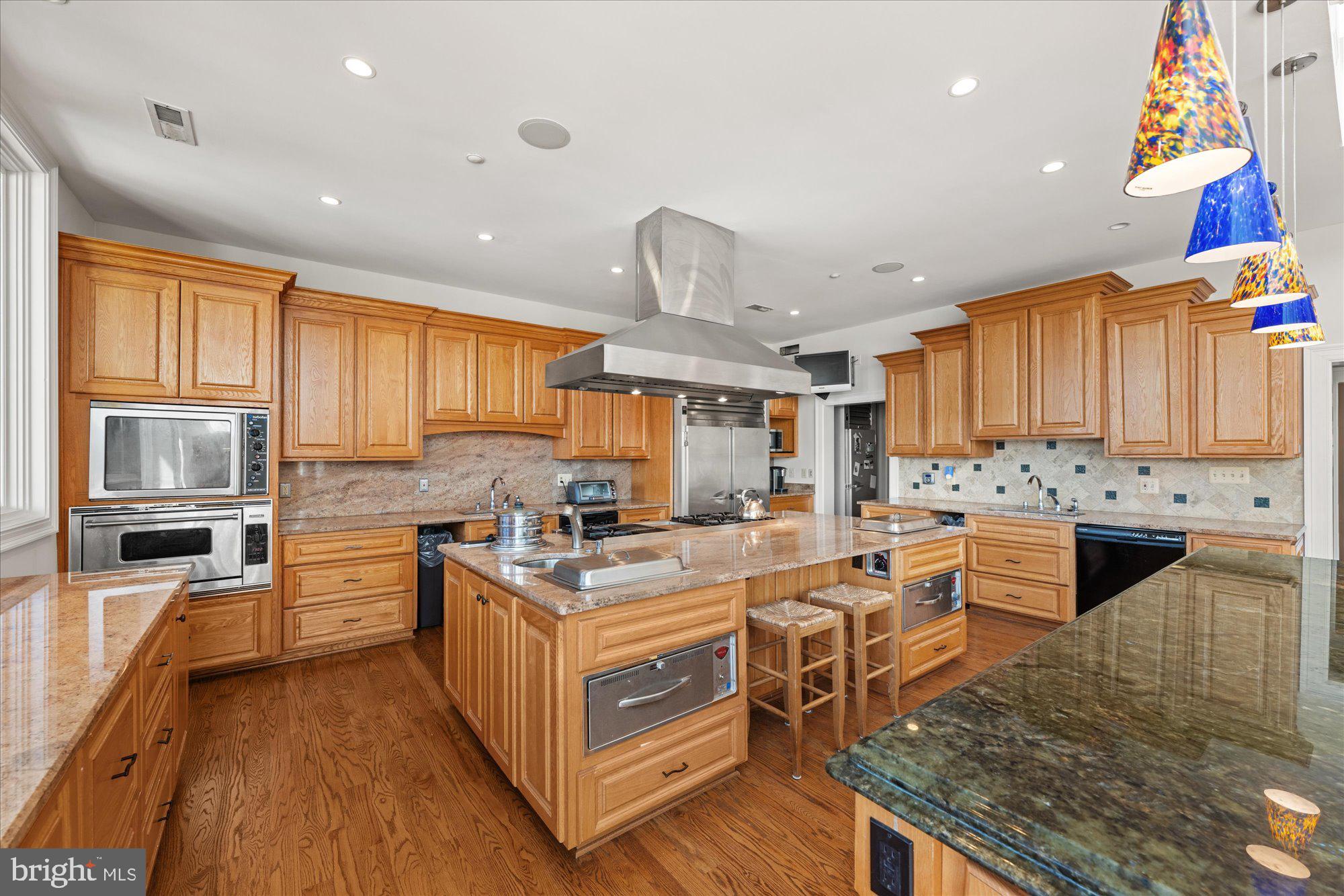 ARLINGTON RIDGE - Residential