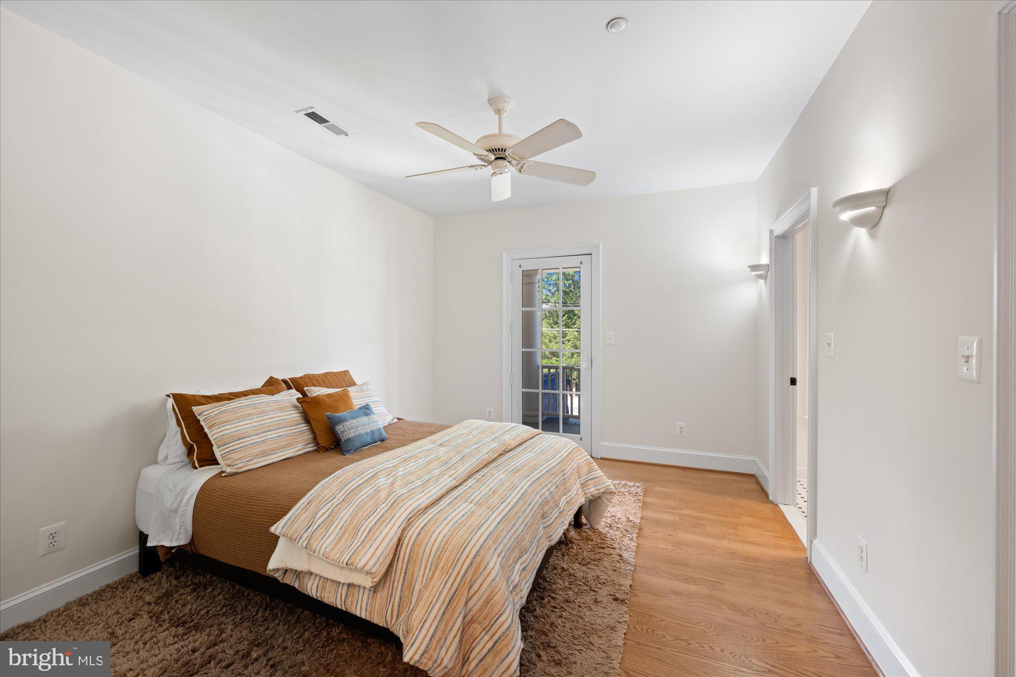 ARLINGTON RIDGE - Residential