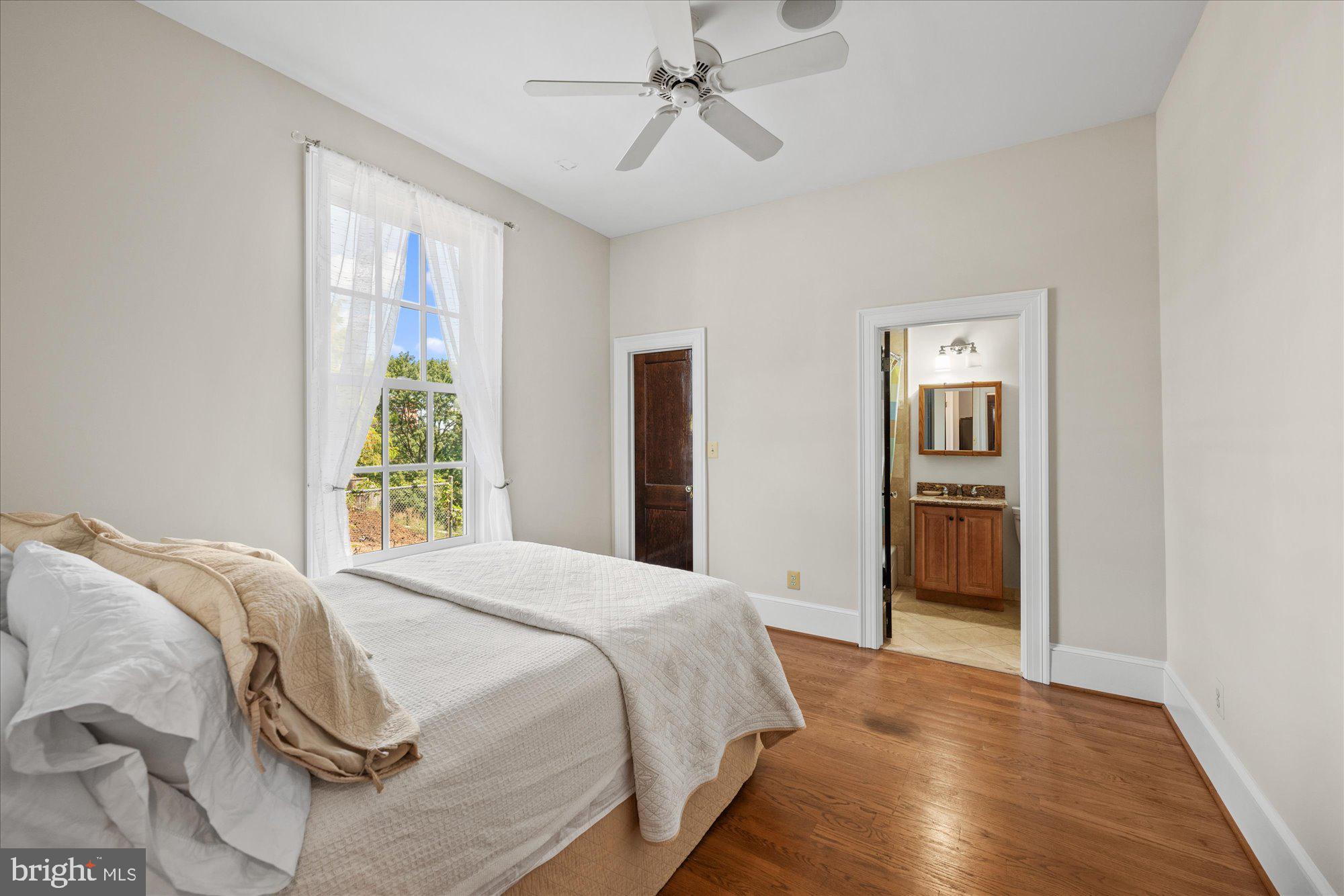 ARLINGTON RIDGE - Residential