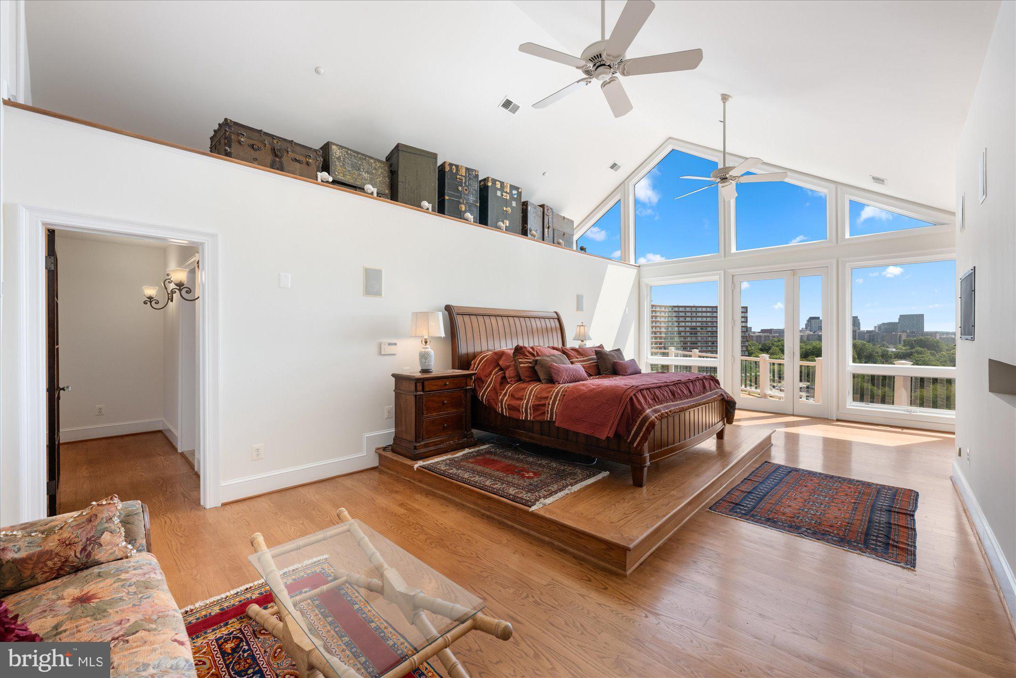 ARLINGTON RIDGE - Residential