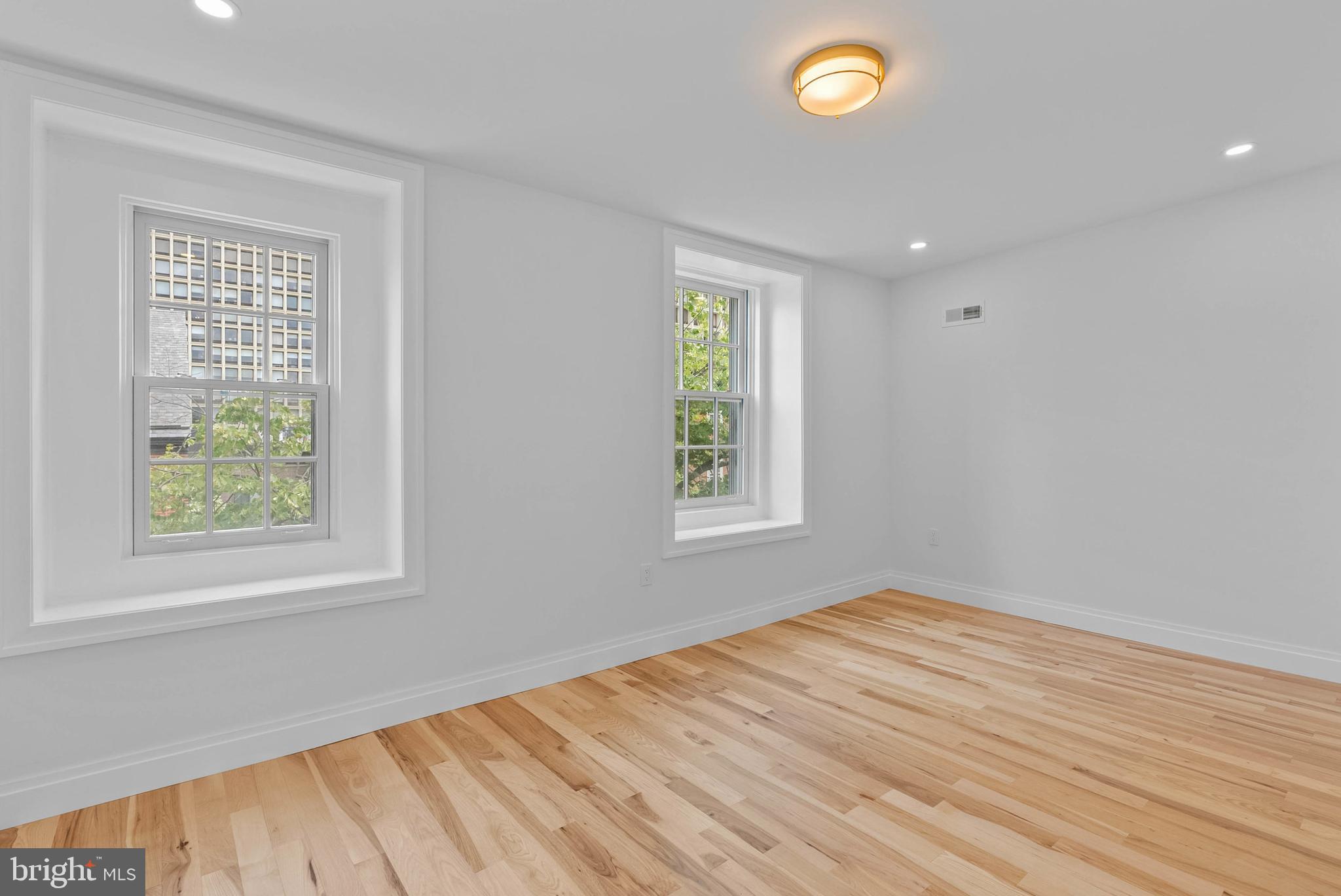 SOCIETY HILL - Residential