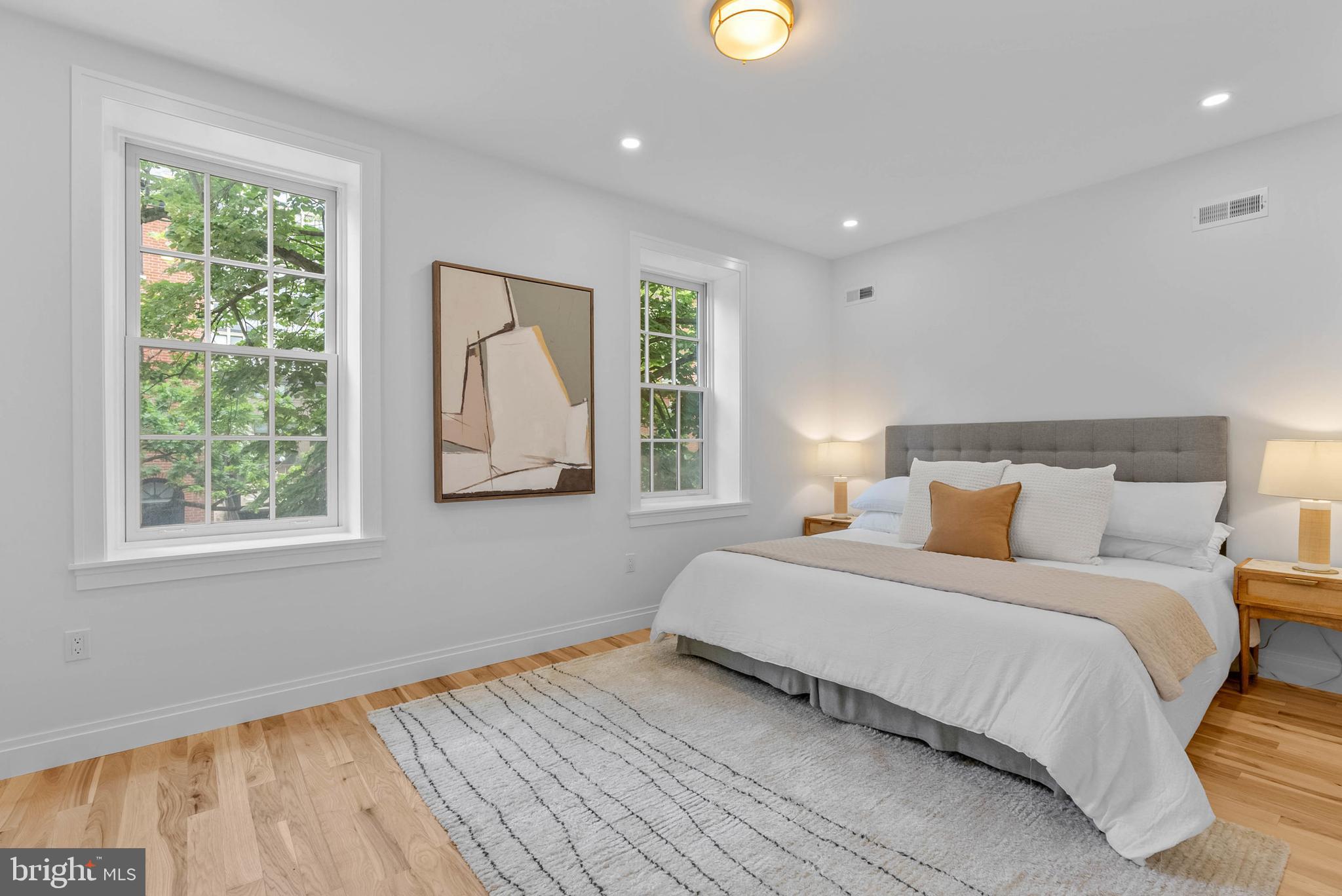 SOCIETY HILL - Residential