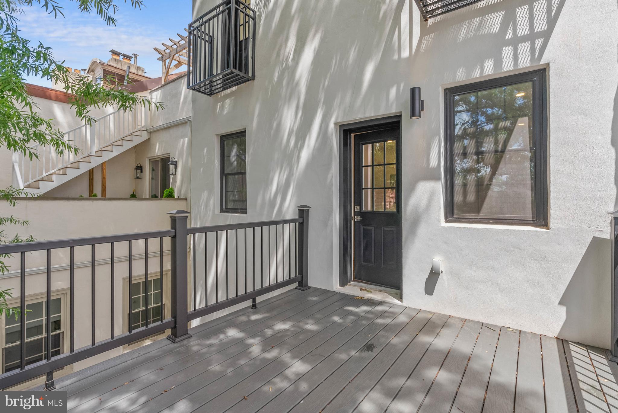 SOCIETY HILL - Residential