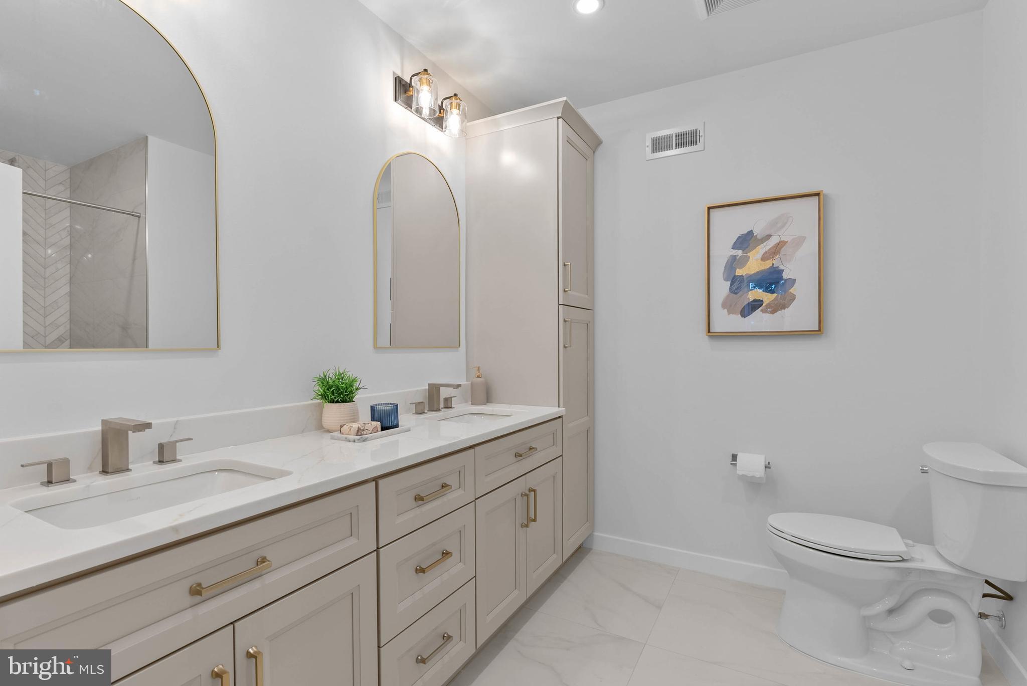 SOCIETY HILL - Residential