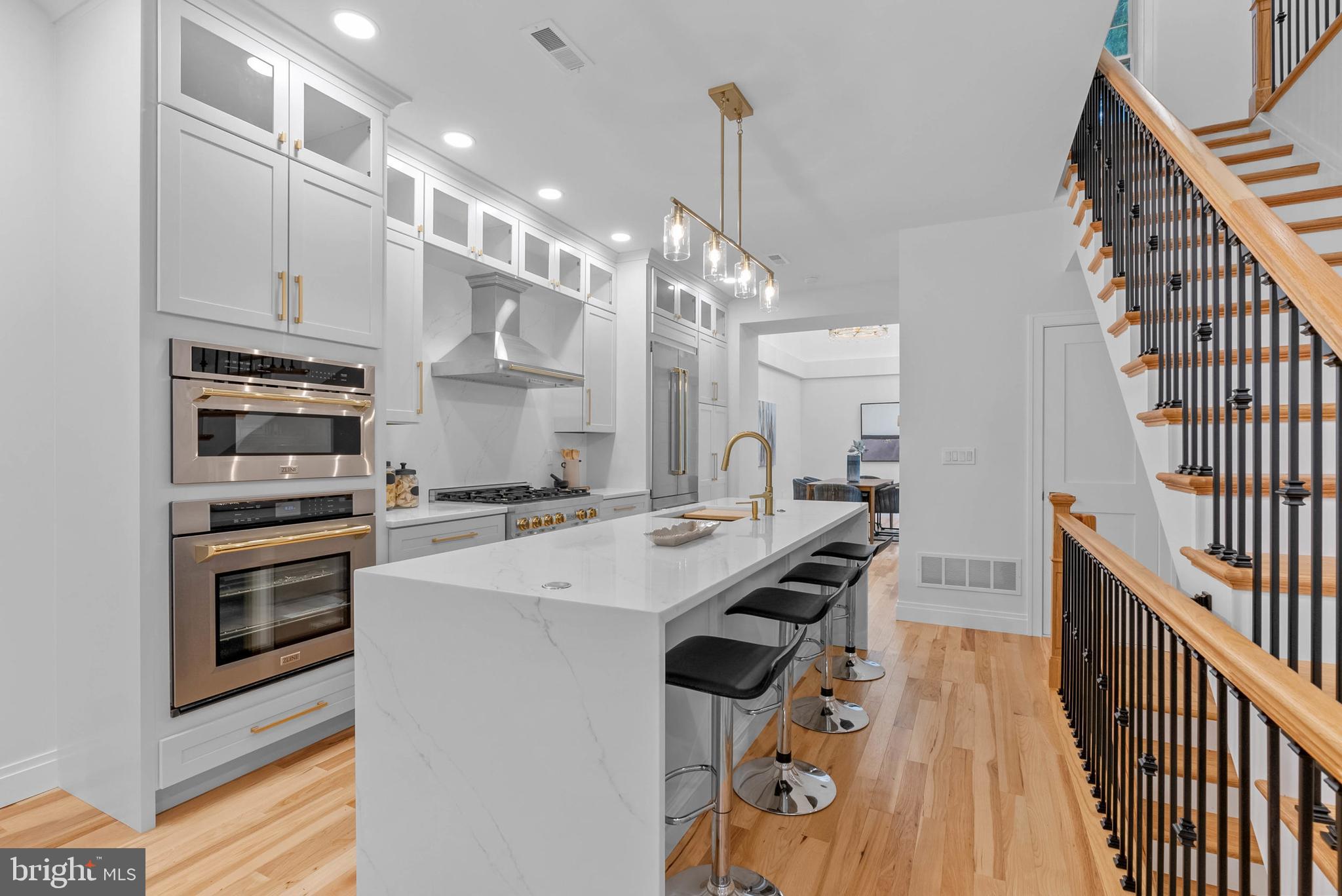 SOCIETY HILL - Residential