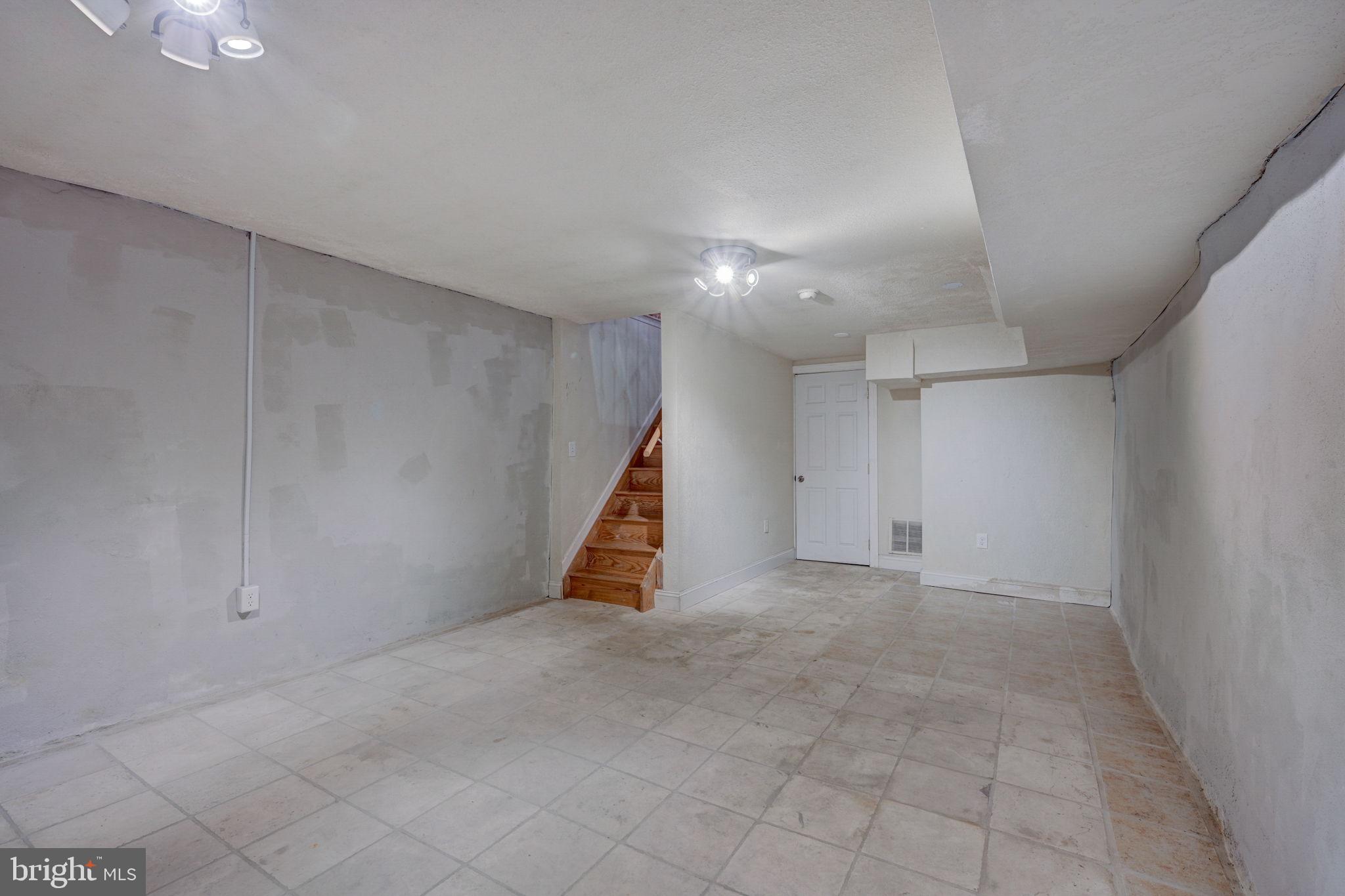 FAIRMOUNT - Residential