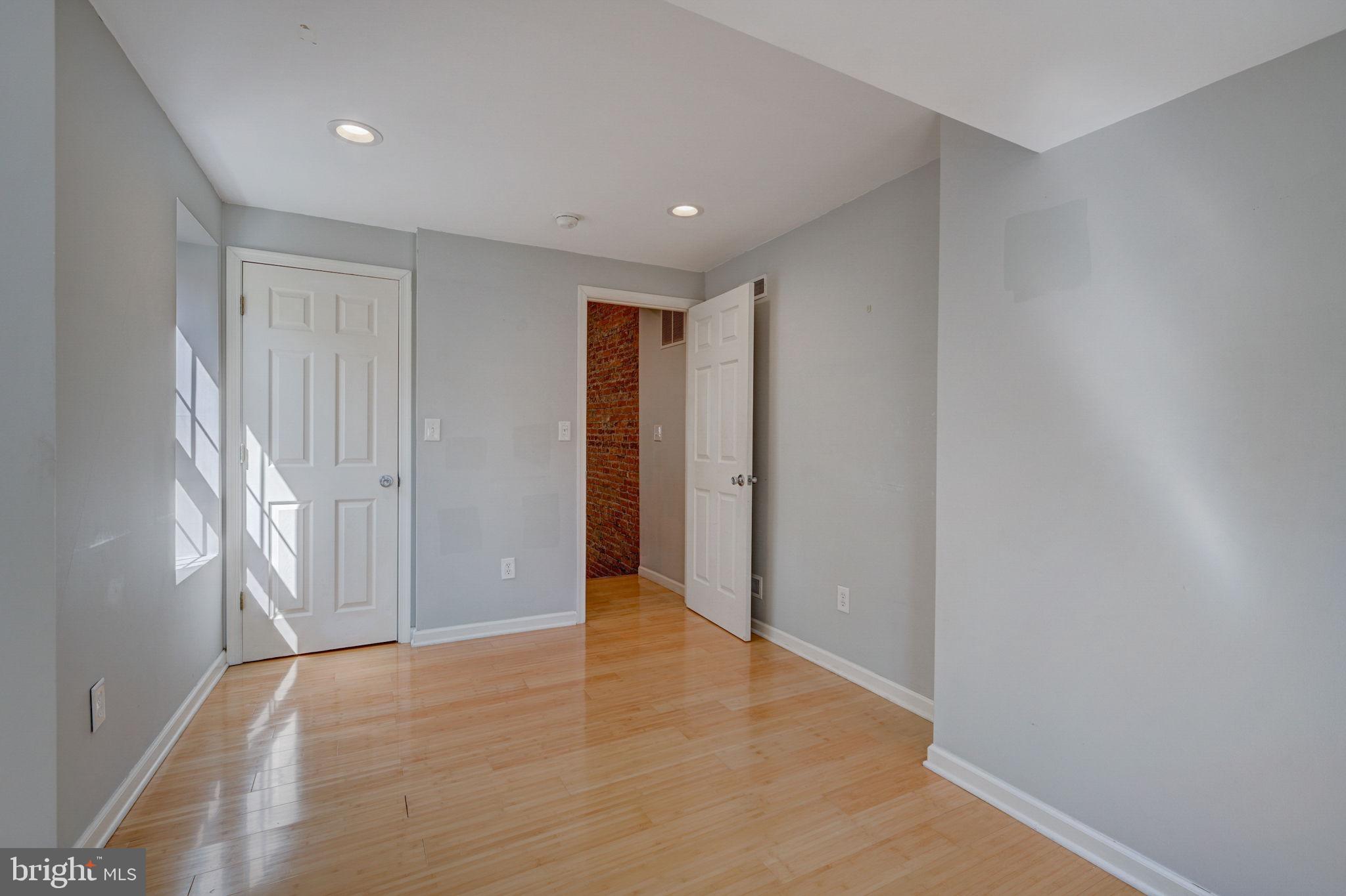 FAIRMOUNT - Residential