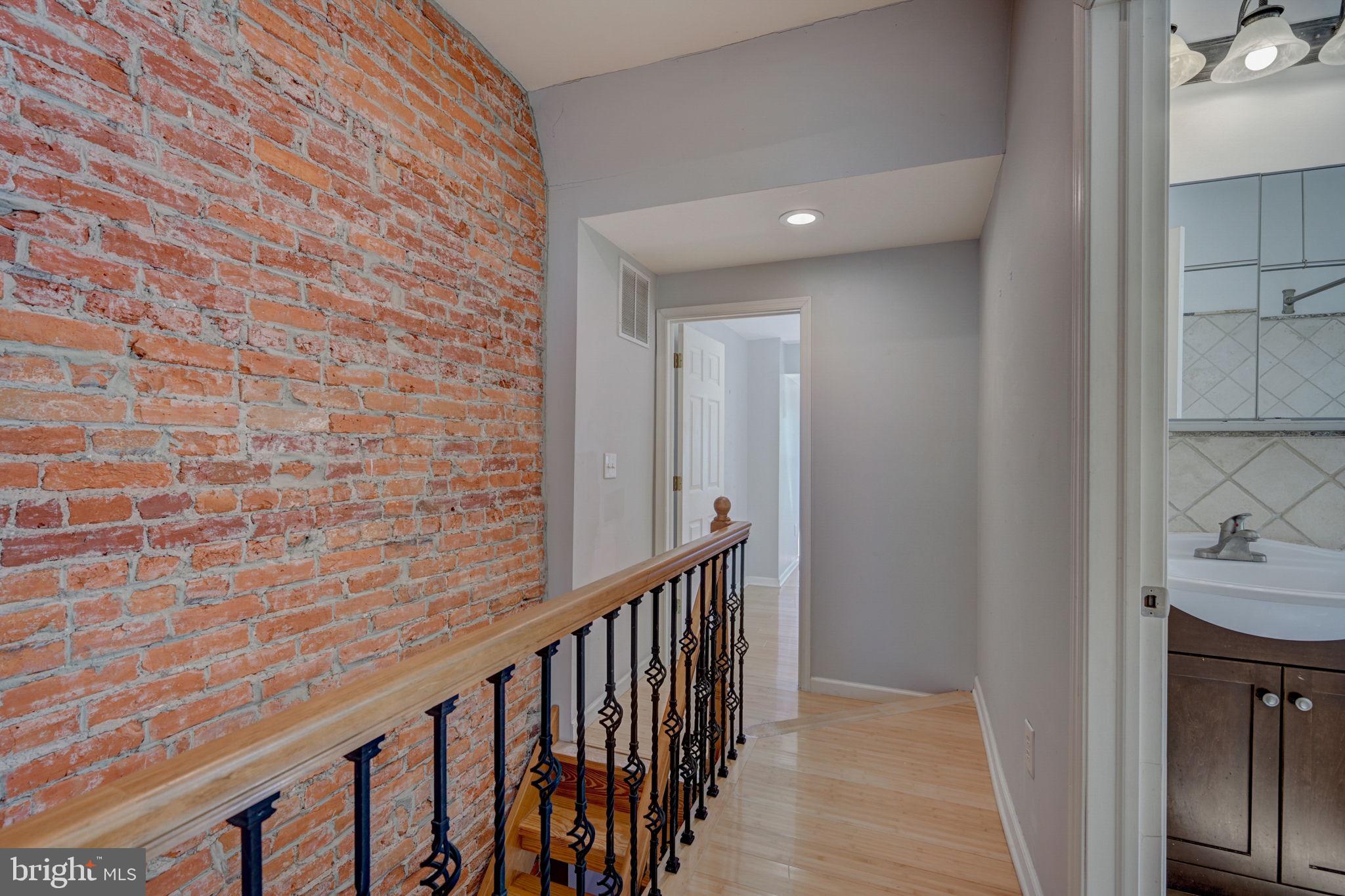 FAIRMOUNT - Residential