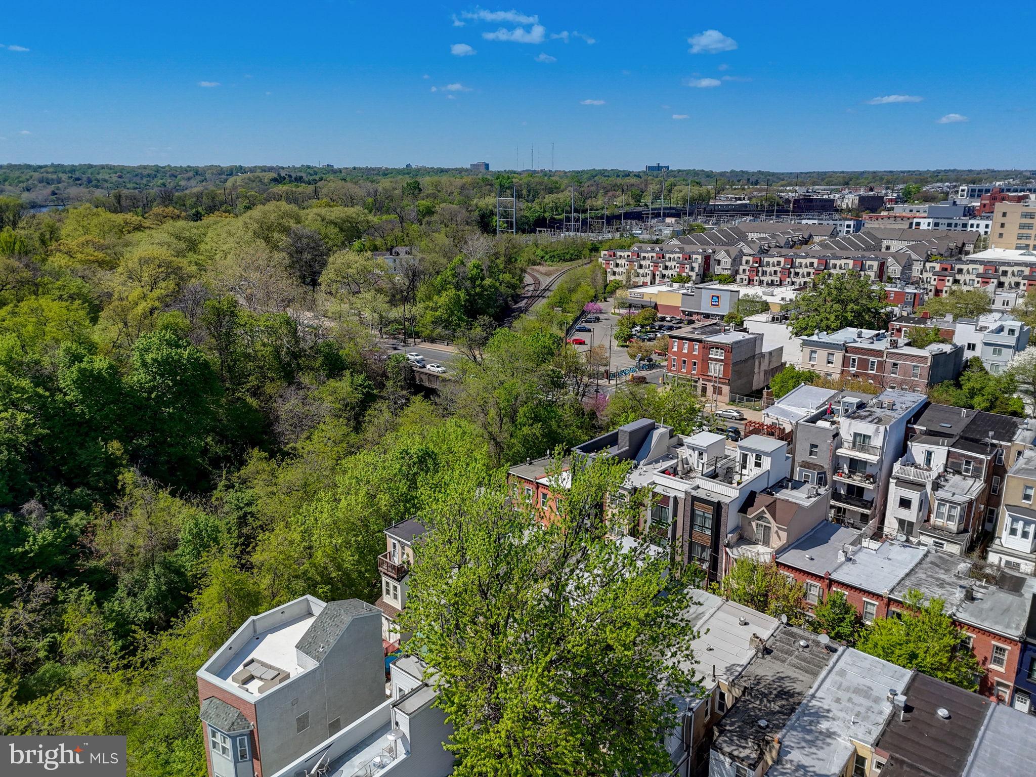 FAIRMOUNT - Residential