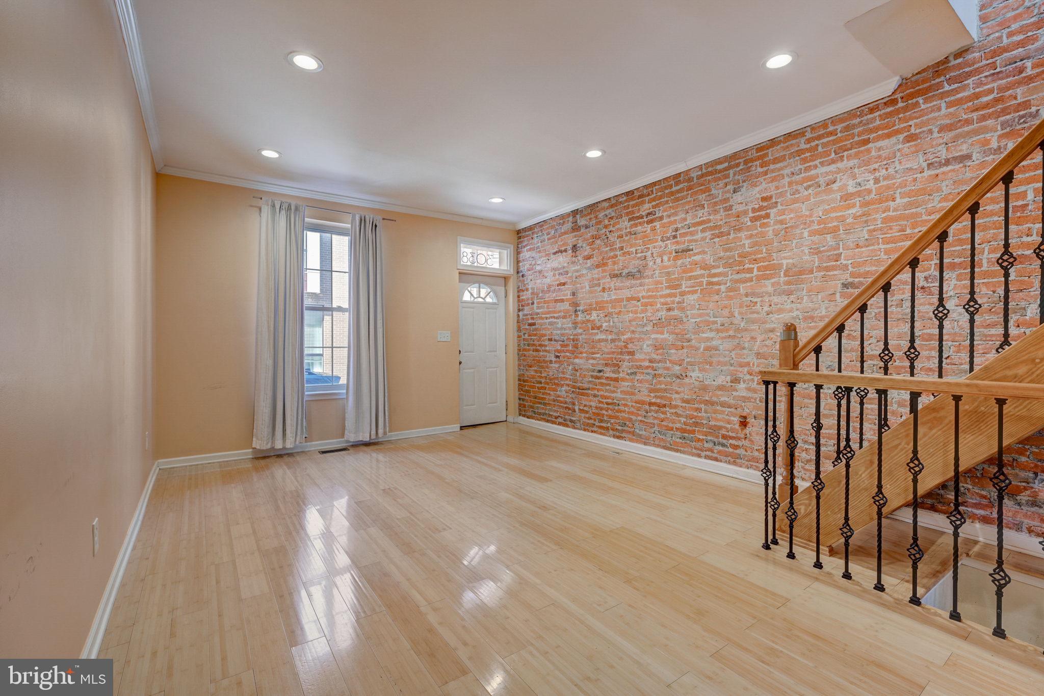 FAIRMOUNT - Residential