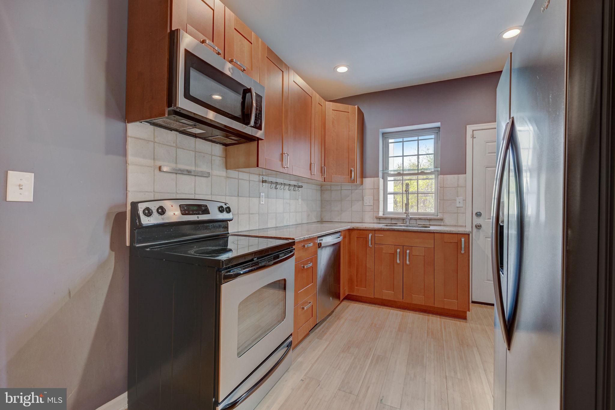 FAIRMOUNT - Residential