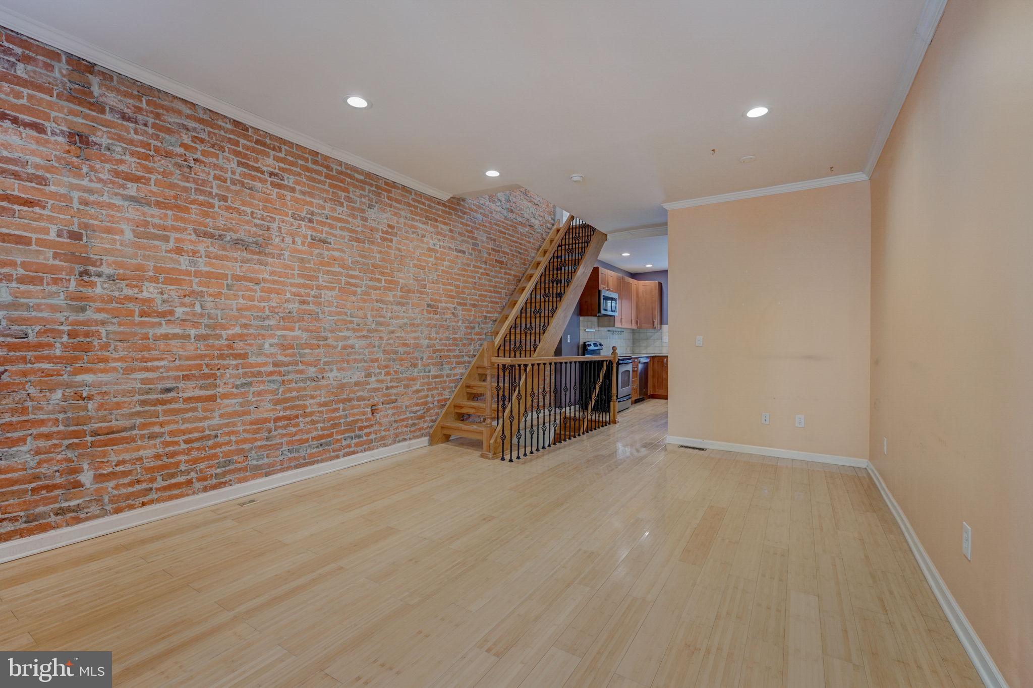 FAIRMOUNT - Residential