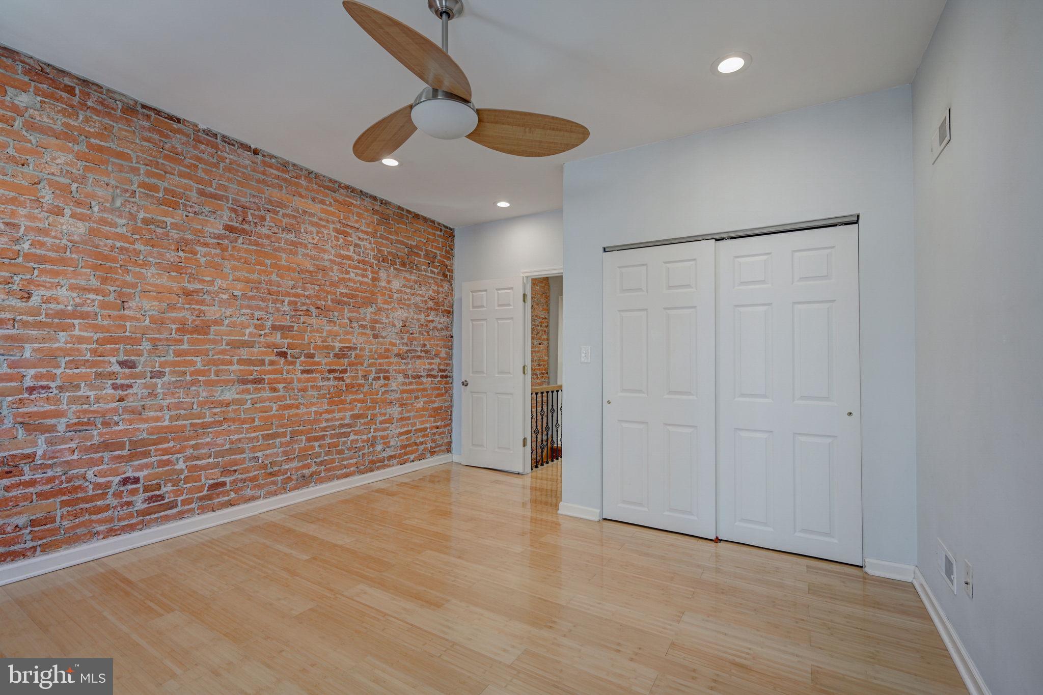 FAIRMOUNT - Residential